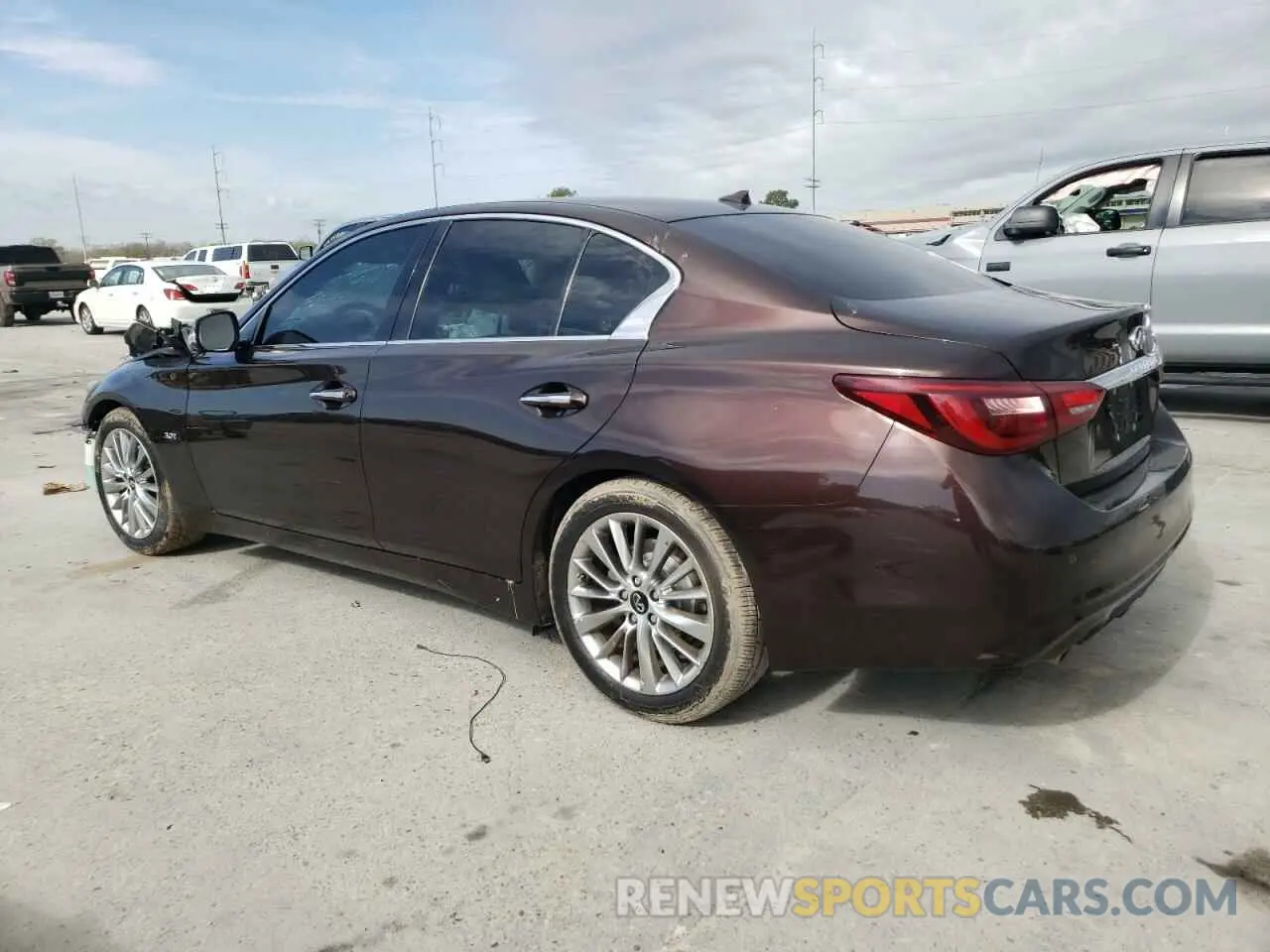 2 fotografías del automóvil dañado JN1EV7AP9KM542563 INFINITI Q50 2019