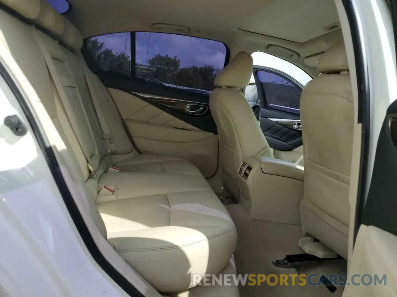 10 fotografías del automóvil dañado JN1EV7APXKM519017 INFINITI Q50 2019