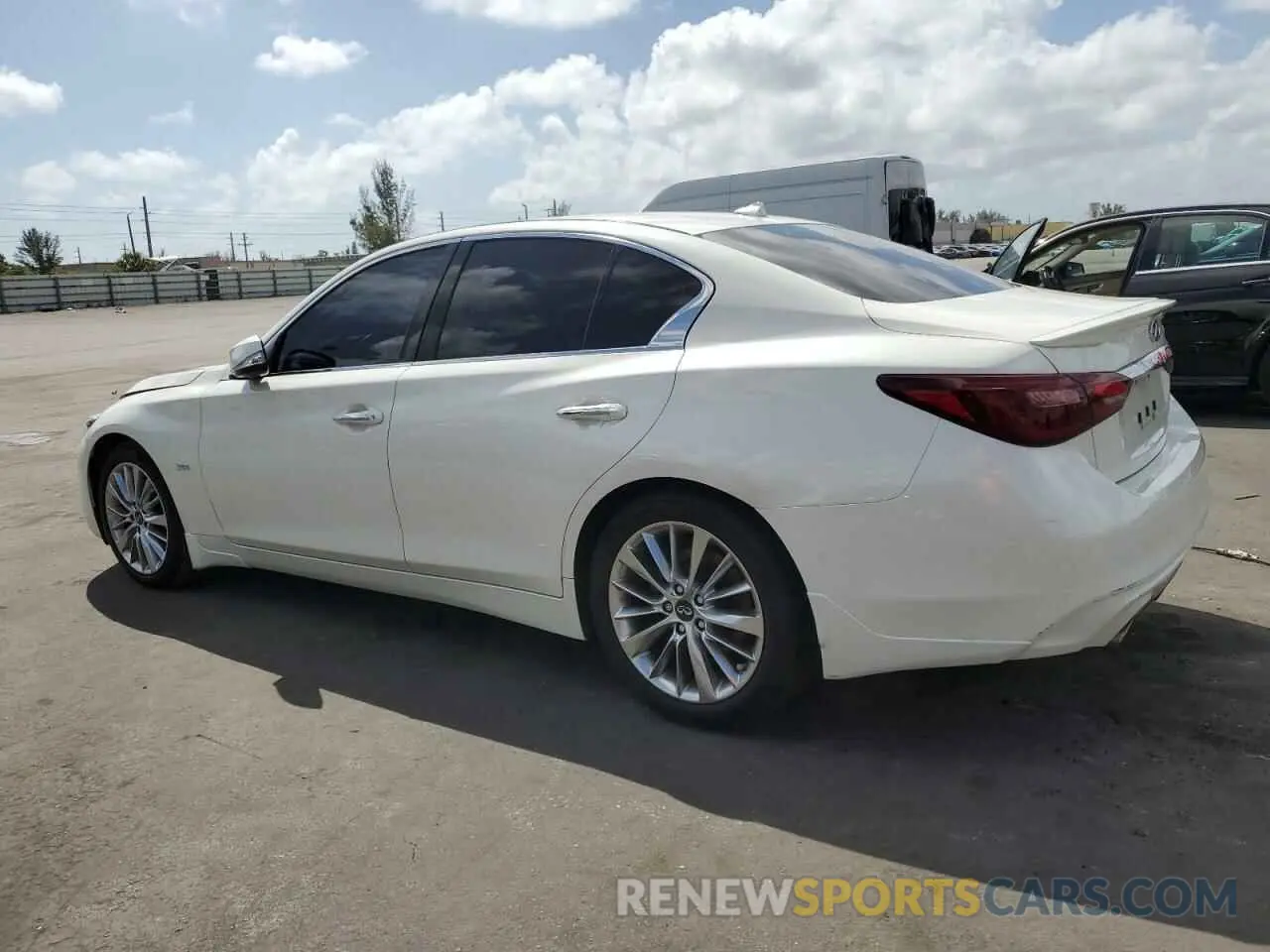 2 fotografías del automóvil dañado JN1EV7APXKM519017 INFINITI Q50 2019