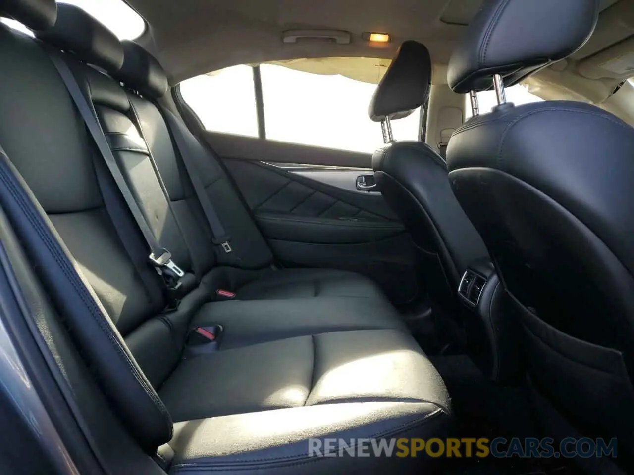 10 fotografías del automóvil dañado JN1EV7AR0KM593743 INFINITI Q50 2019