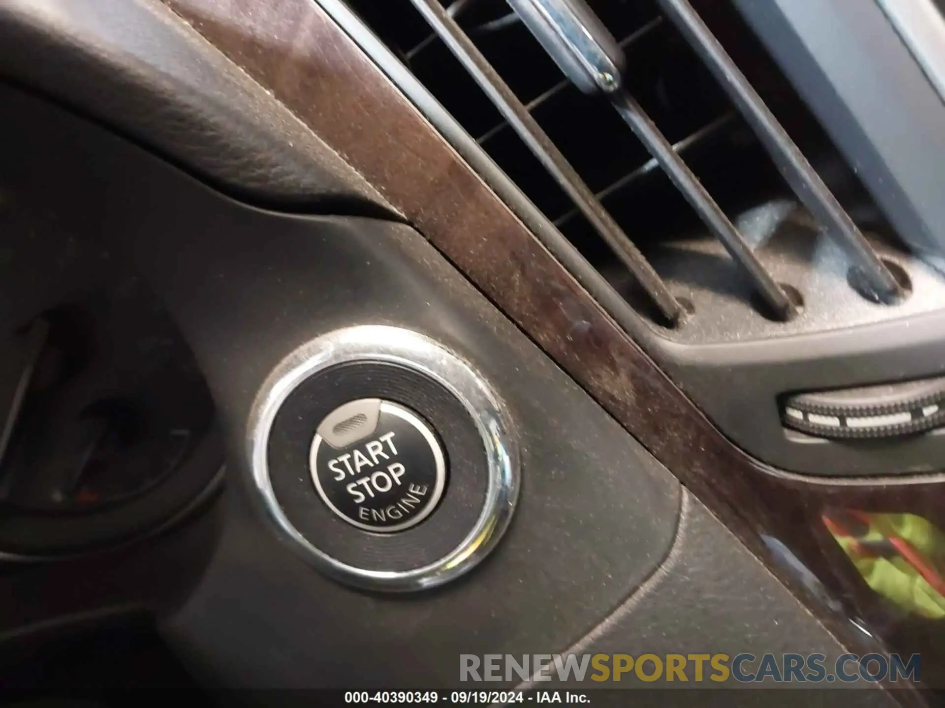 11 fotografías del automóvil dañado JN1EV7AR2KM558945 INFINITI Q50 2019