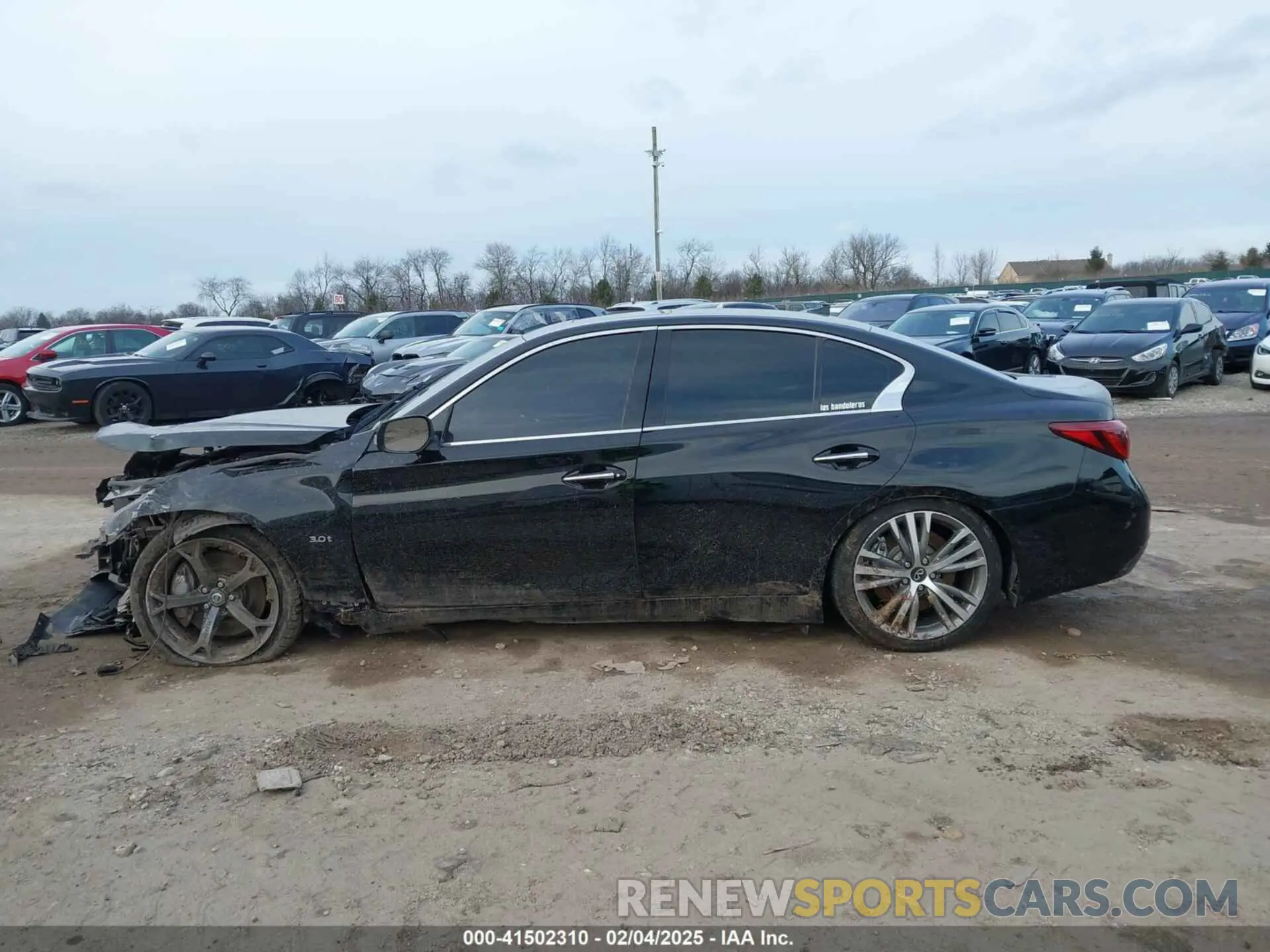 14 fotografías del automóvil dañado JN1EV7AR4KM590361 INFINITI Q50 2019