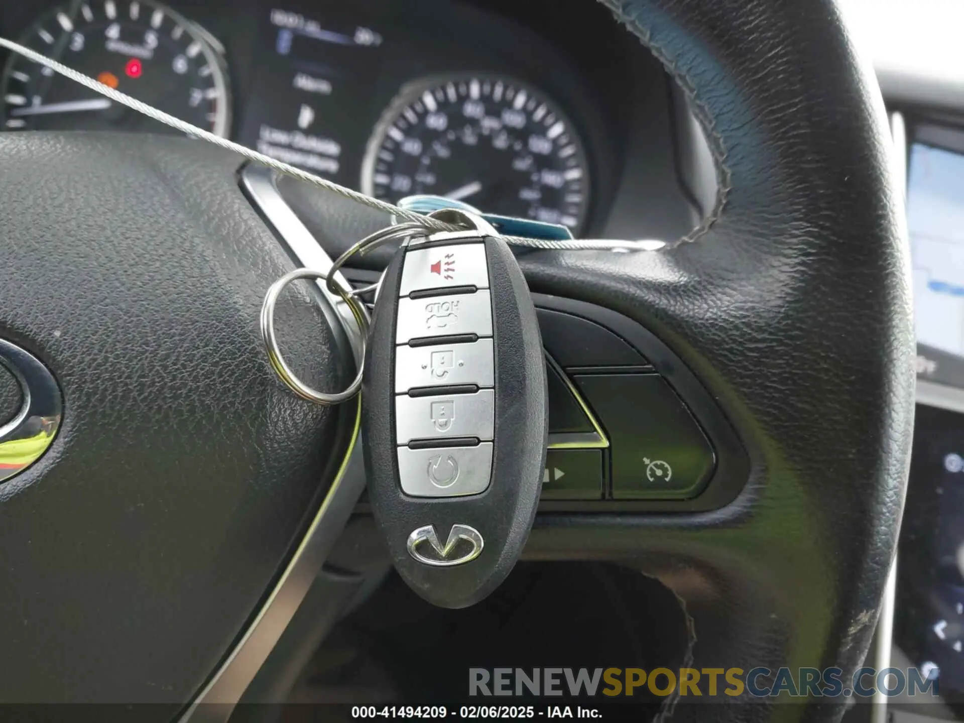 11 fotografías del automóvil dañado JN1EV7AR4KM591283 INFINITI Q50 2019