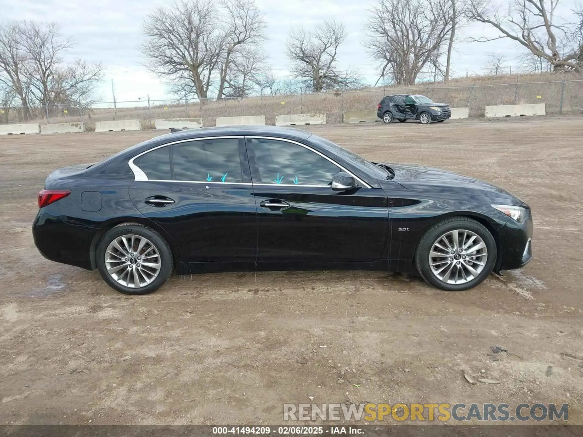 13 fotografías del automóvil dañado JN1EV7AR4KM591283 INFINITI Q50 2019