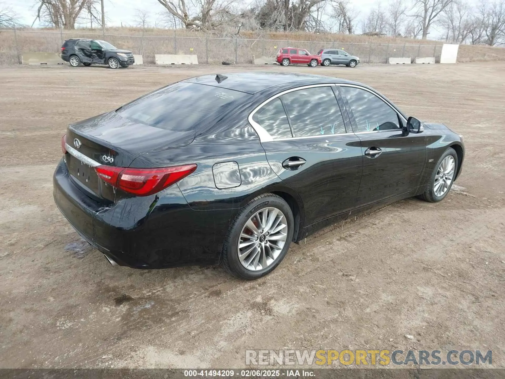 4 fotografías del automóvil dañado JN1EV7AR4KM591283 INFINITI Q50 2019