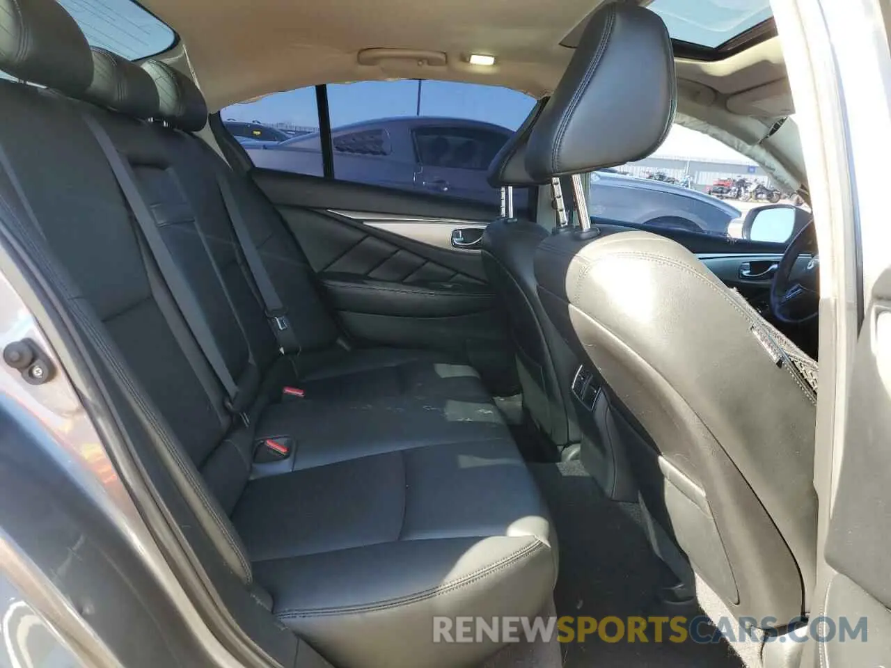 11 fotografías del automóvil dañado JN1EV7AR4KM591722 INFINITI Q50 2019