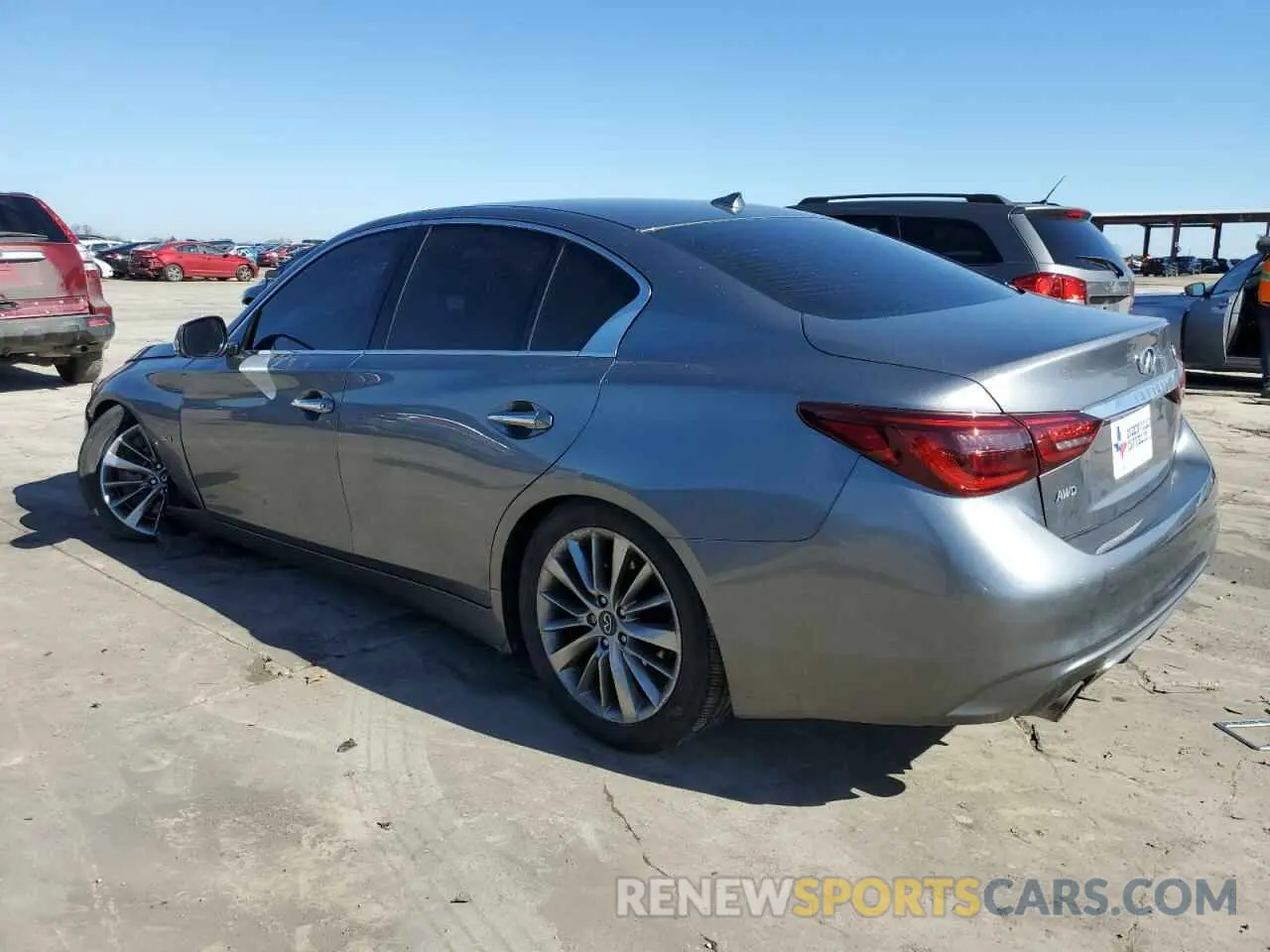 2 fotografías del automóvil dañado JN1EV7AR4KM591722 INFINITI Q50 2019