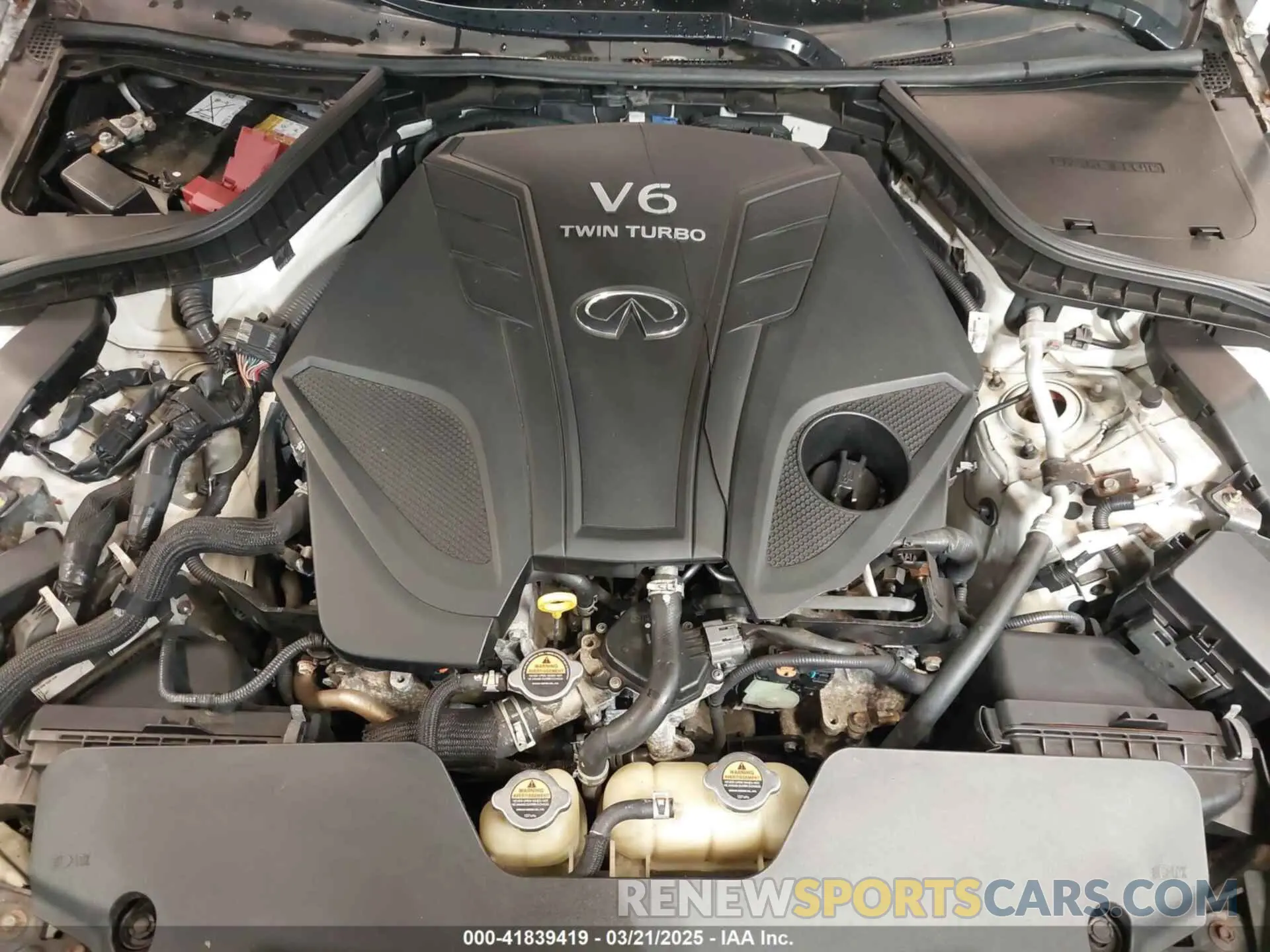 10 fotografías del automóvil dañado JN1EV7AR5KM550273 INFINITI Q50 2019