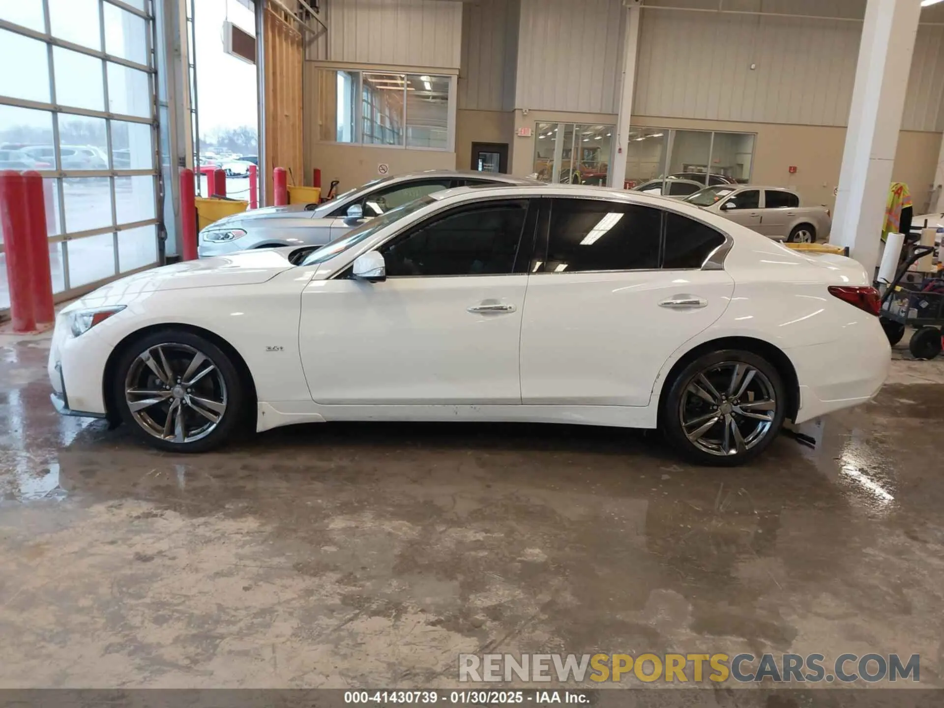 13 fotografías del automóvil dañado JN1EV7AR5KM592071 INFINITI Q50 2019