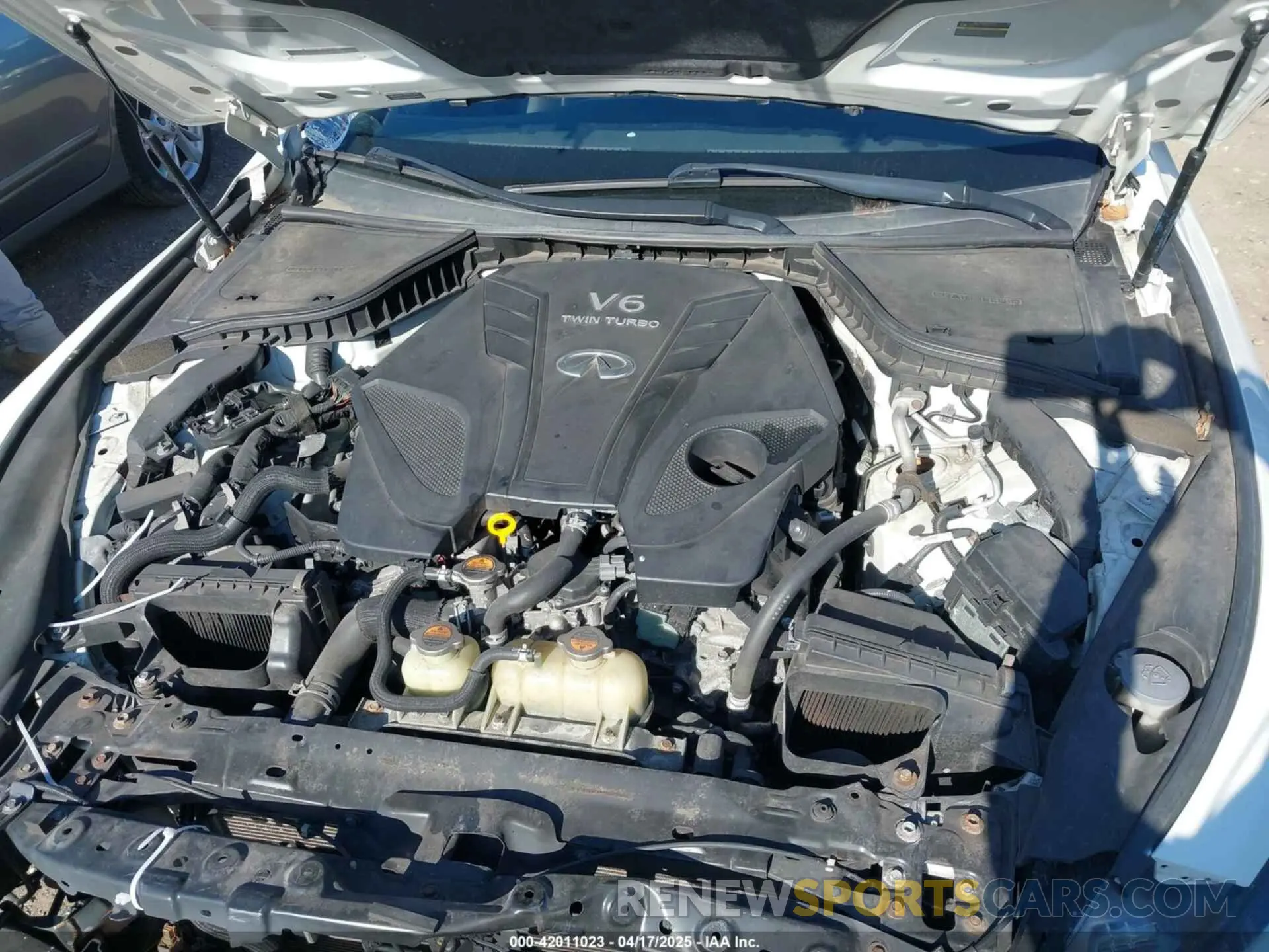10 fotografías del automóvil dañado JN1EV7AR5KM594323 INFINITI Q50 2019
