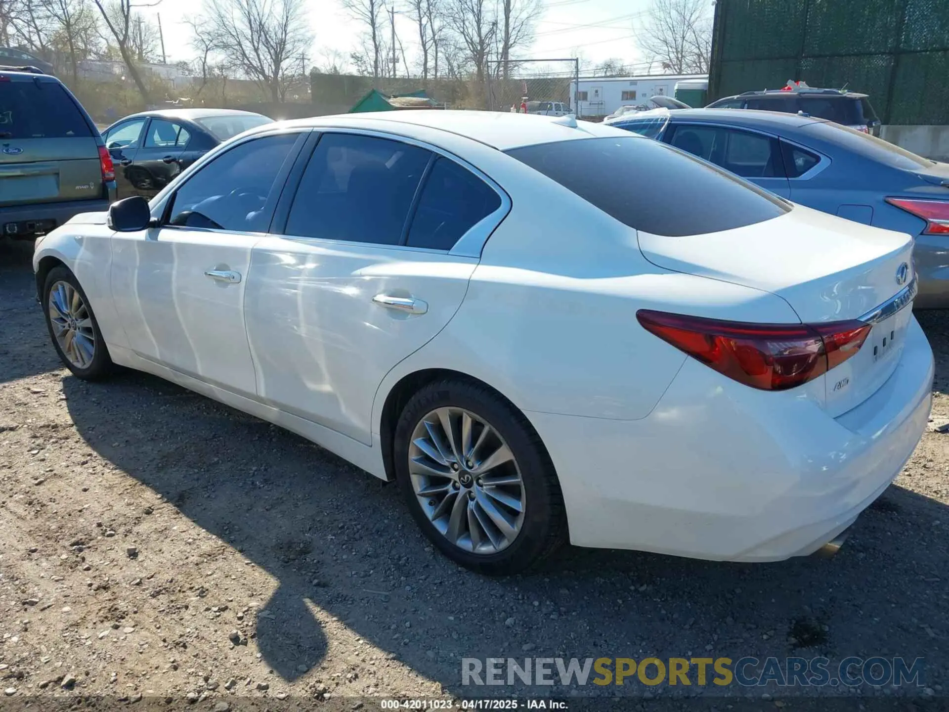 3 fotografías del automóvil dañado JN1EV7AR5KM594323 INFINITI Q50 2019