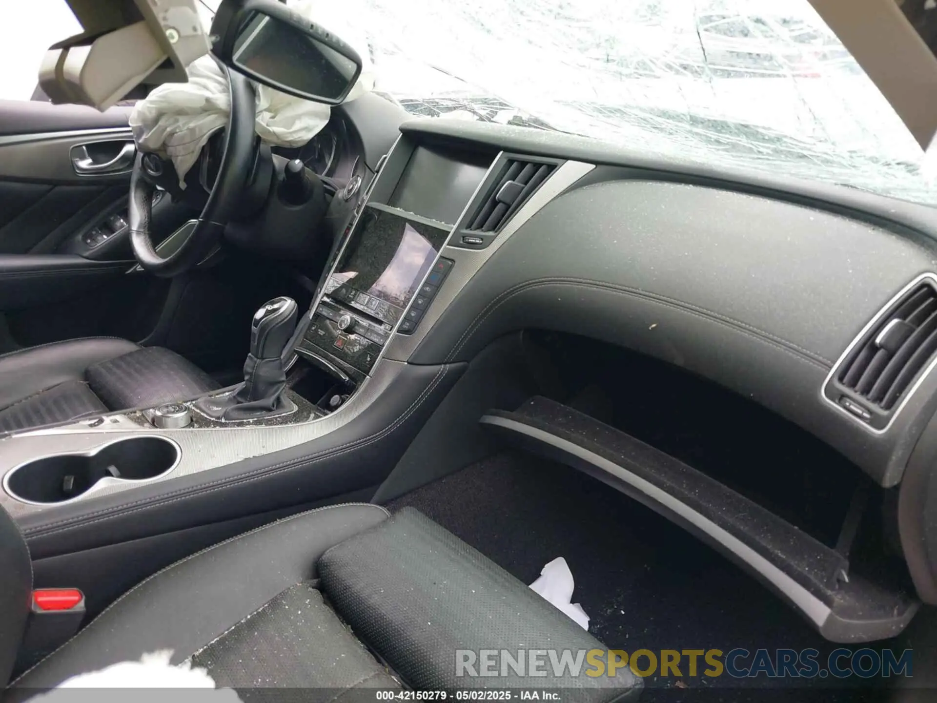 5 fotografías del automóvil dañado JN1EV7AR6KM555210 INFINITI Q50 2019