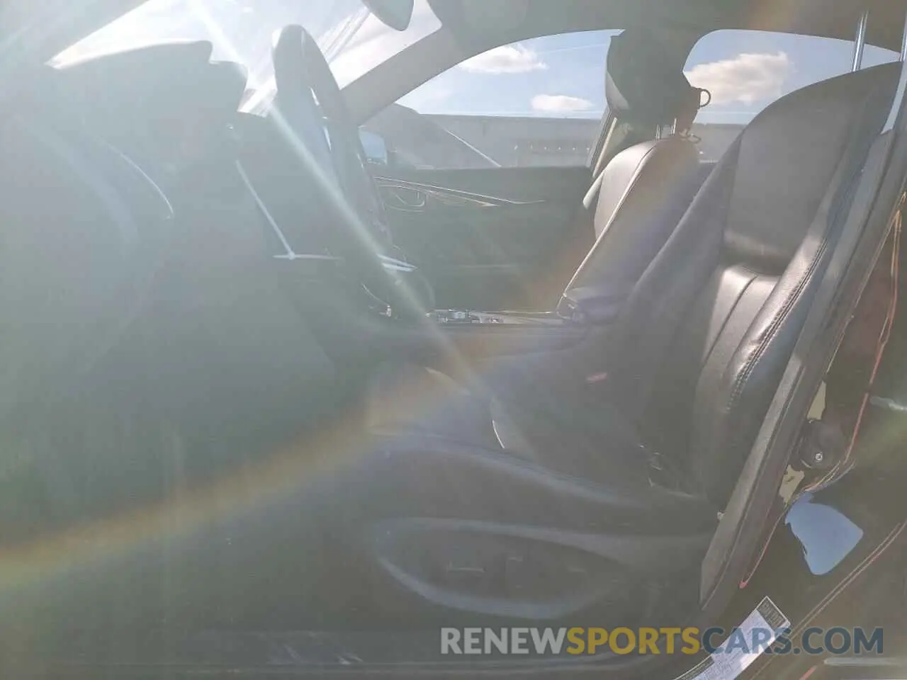 7 fotografías del automóvil dañado JN1EV7AR7KM552011 INFINITI Q50 2019