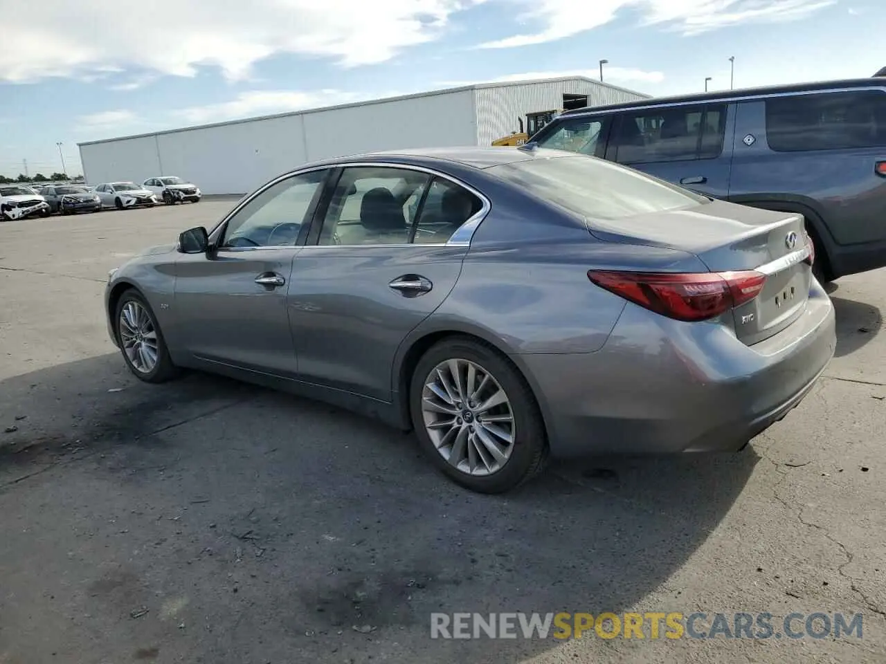 2 fotografías del automóvil dañado JN1EV7AR7KM557533 INFINITI Q50 2019