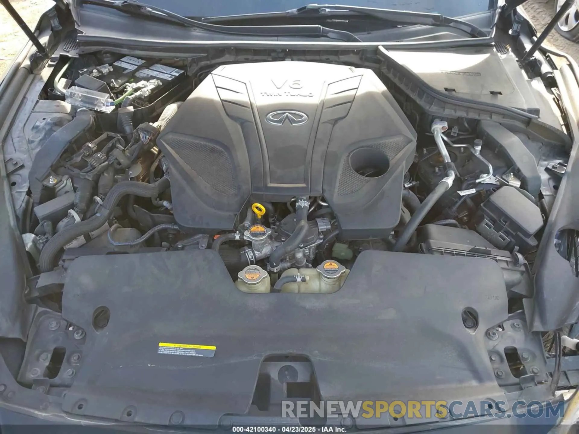 10 fotografías del automóvil dañado JN1EV7AR8KM590539 INFINITI Q50 2019