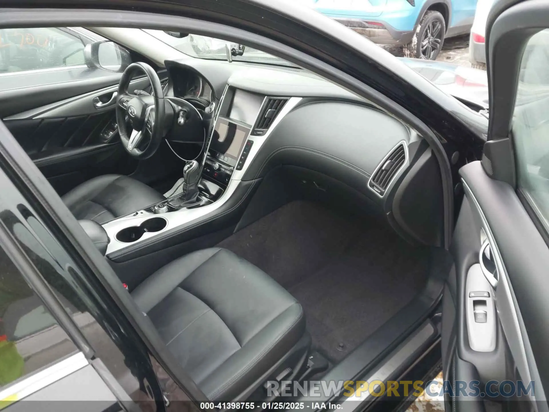 5 fotografías del automóvil dañado JN1EV7AR9KM593207 INFINITI Q50 2019
