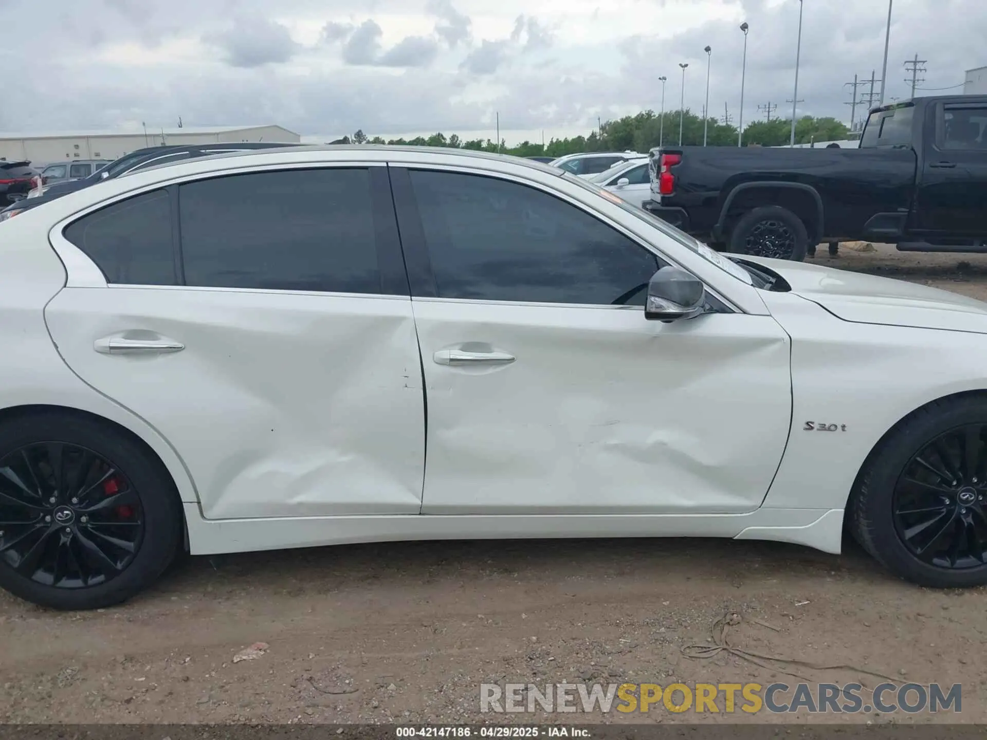 13 fotografías del automóvil dañado JN1FV7AP8KM760644 INFINITI Q50 2019