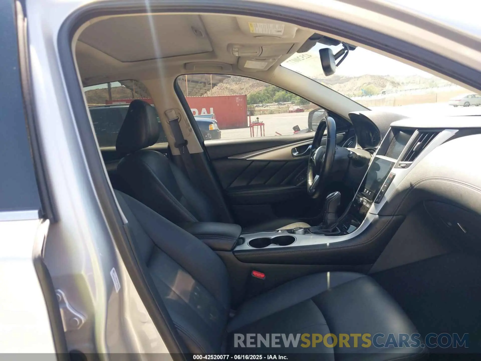5 fotografías del automóvil dañado JN1EV7AP0LM203949 INFINITI Q50 2020