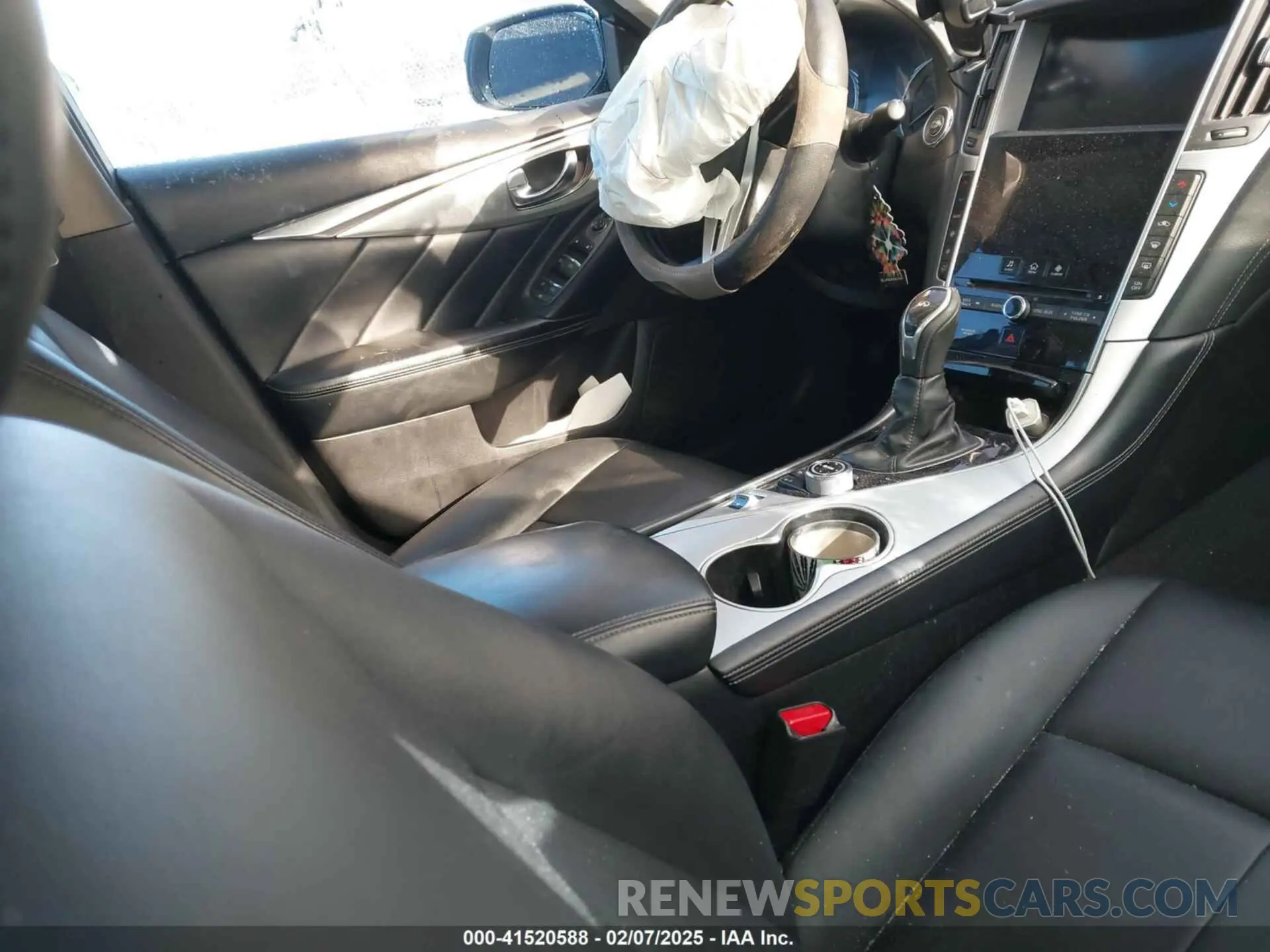 5 fotografías del automóvil dañado JN1EV7AP1LM207704 INFINITI Q50 2020