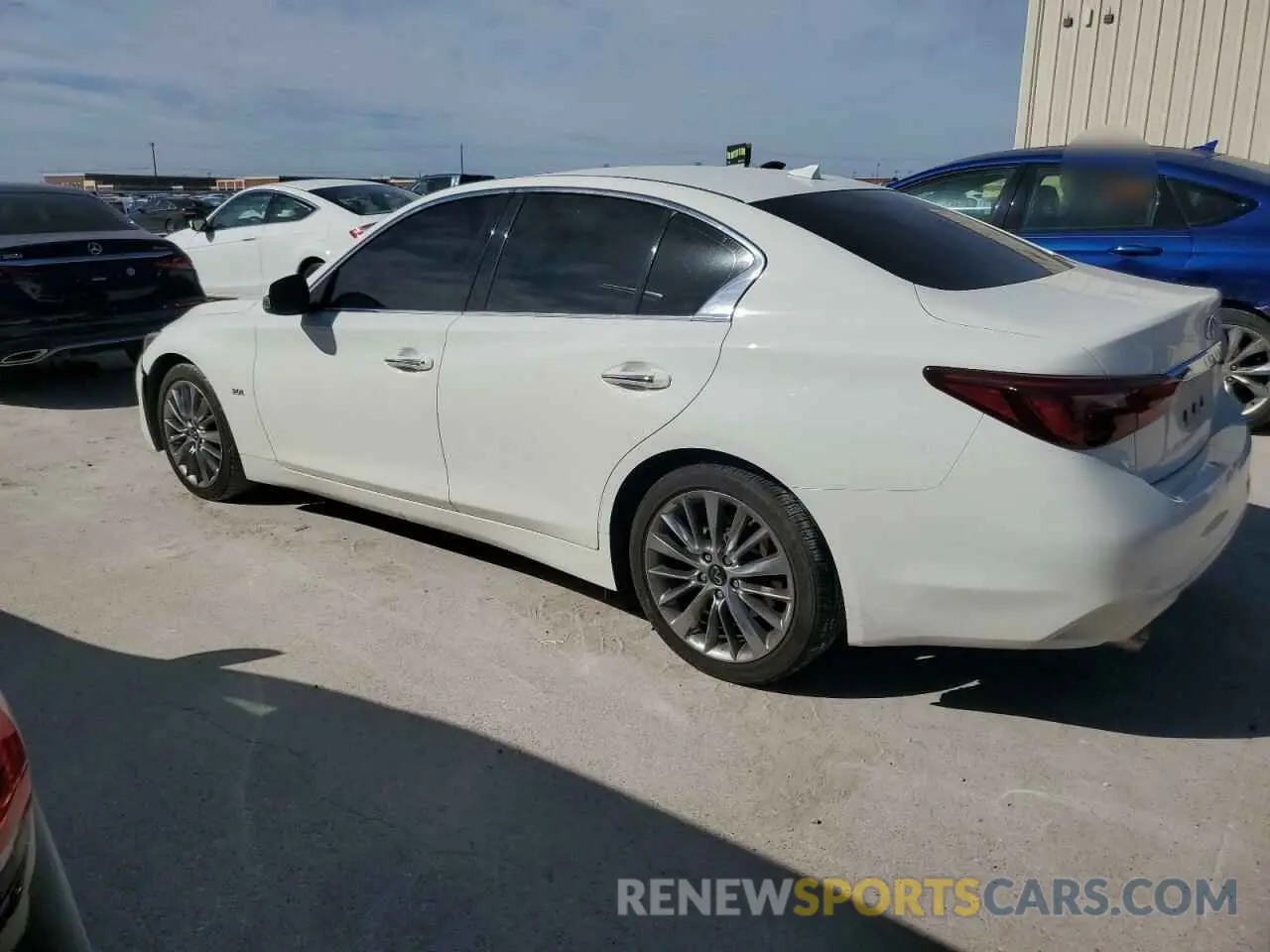2 fotografías del automóvil dañado JN1EV7AP4LM201959 INFINITI Q50 2020