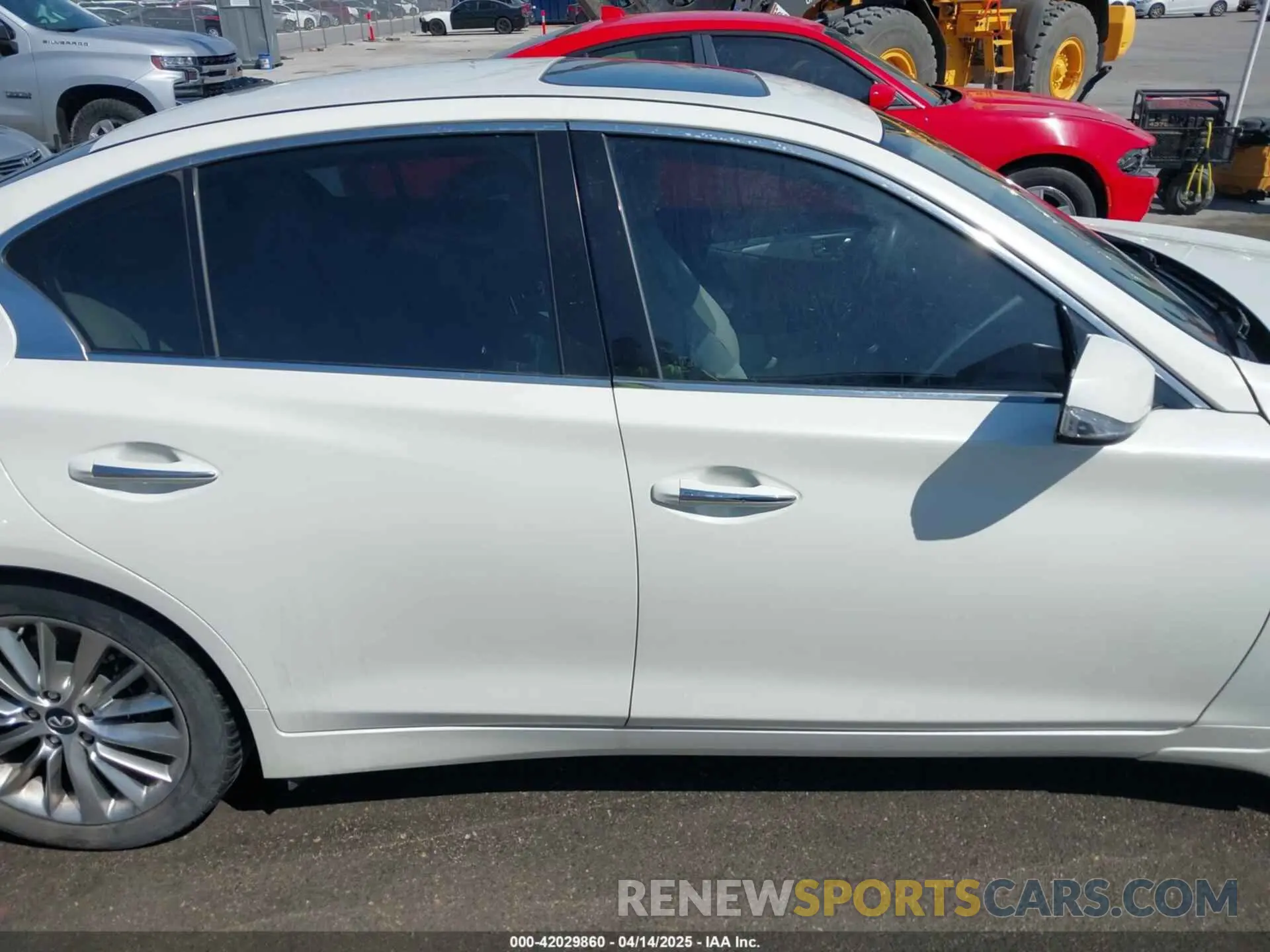 13 fotografías del automóvil dañado JN1EV7AP5LM206023 INFINITI Q50 2020