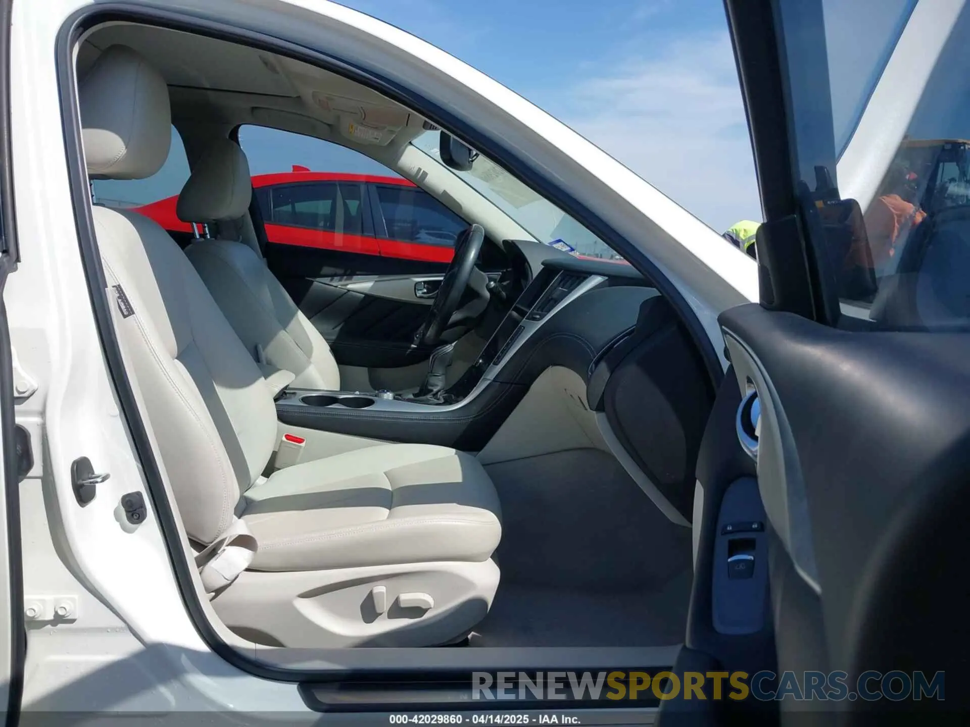 5 fotografías del automóvil dañado JN1EV7AP5LM206023 INFINITI Q50 2020