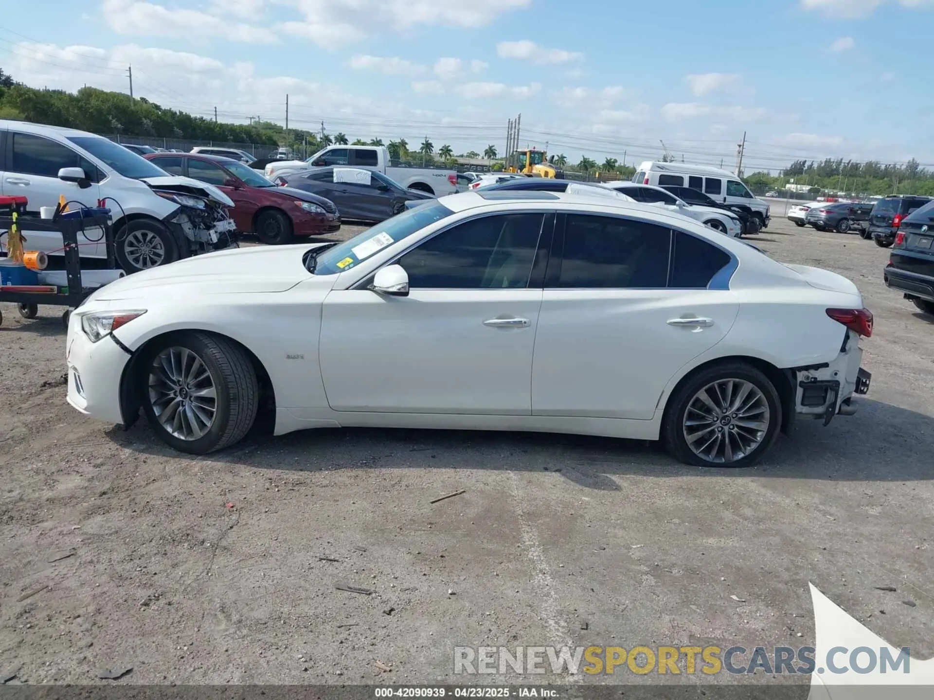 15 fotografías del automóvil dañado JN1EV7AP6LM201462 INFINITI Q50 2020