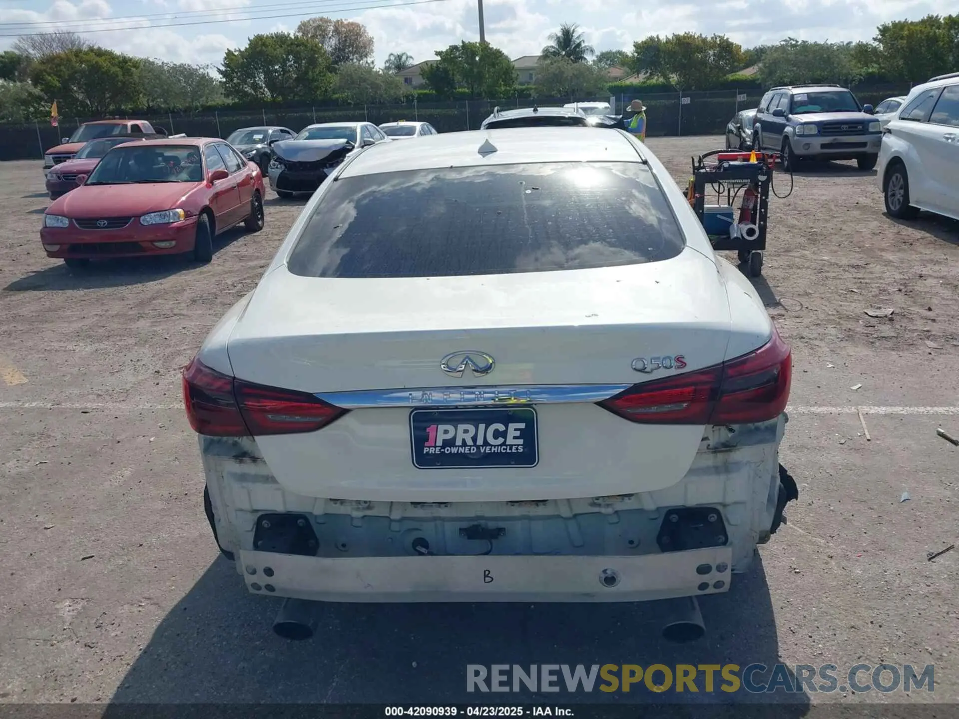 17 fotografías del automóvil dañado JN1EV7AP6LM201462 INFINITI Q50 2020