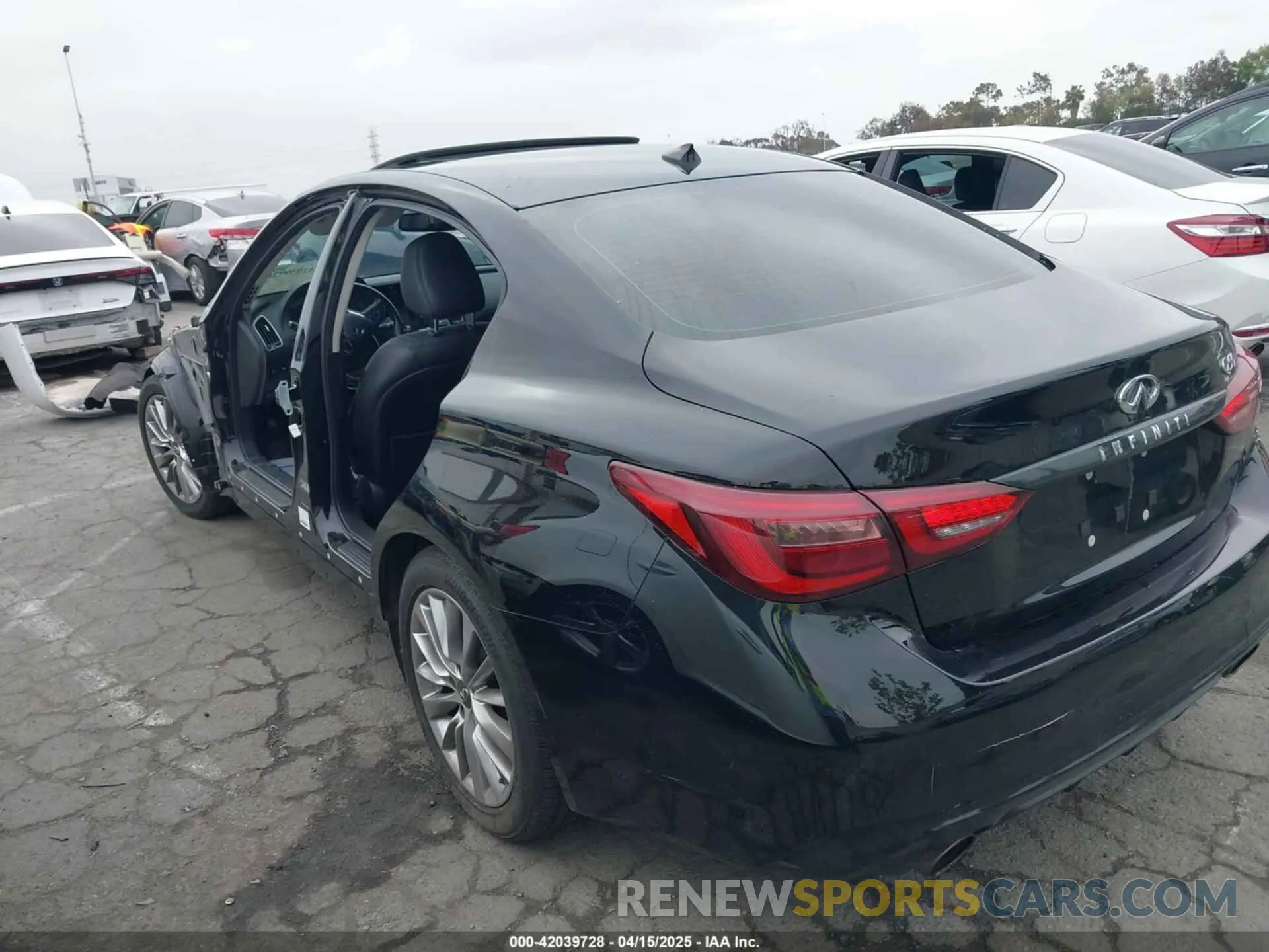14 fotografías del automóvil dañado JN1EV7AP6LM204443 INFINITI Q50 2020
