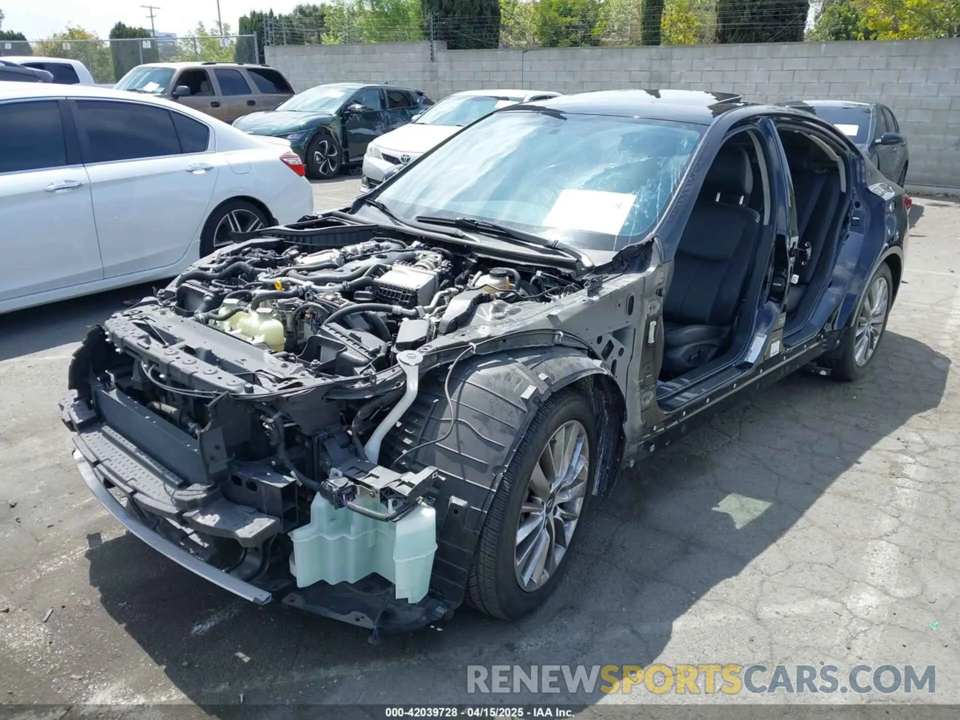 2 fotografías del automóvil dañado JN1EV7AP6LM204443 INFINITI Q50 2020