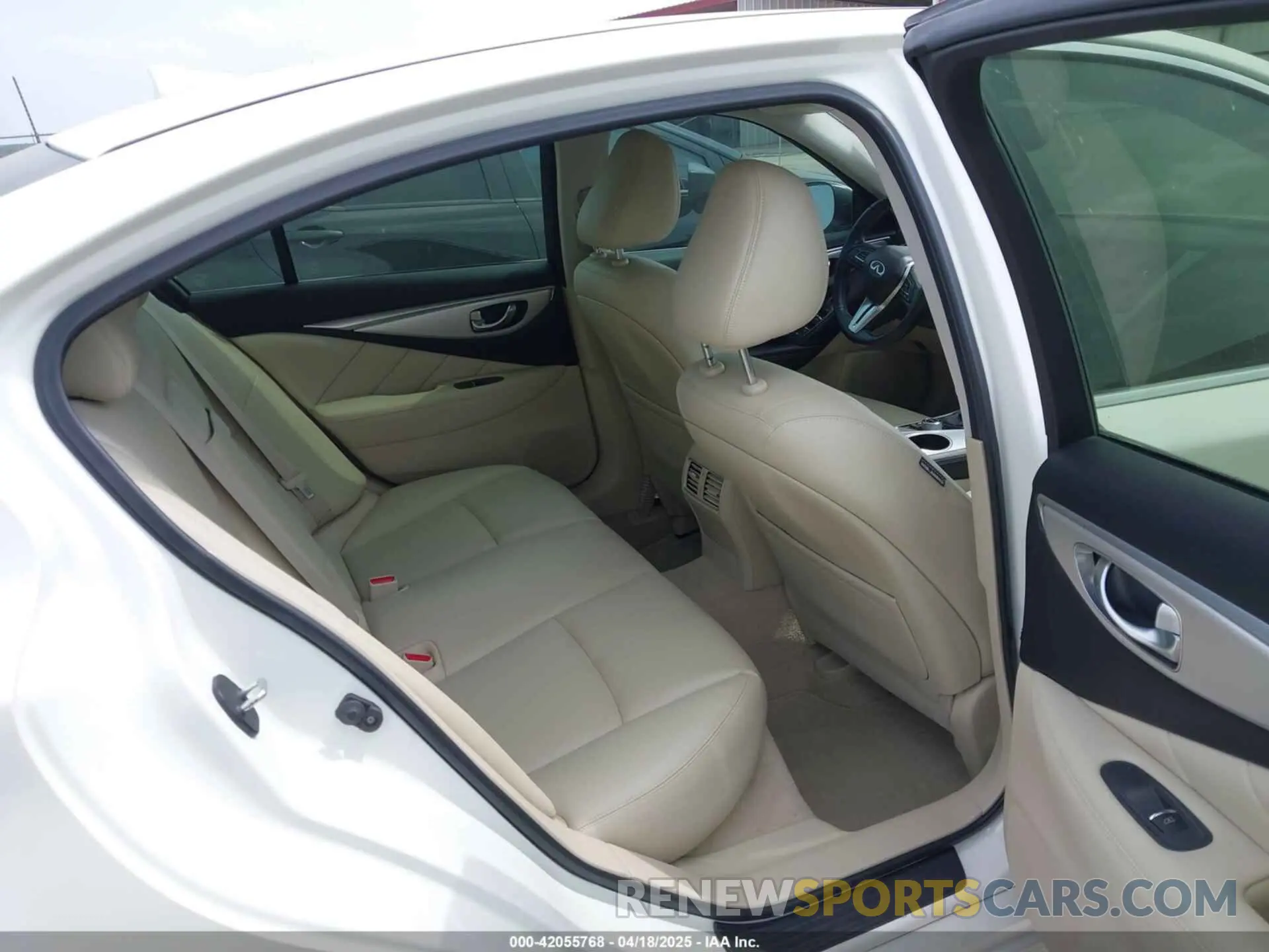 8 fotografías del automóvil dañado JN1EV7AP7LM201535 INFINITI Q50 2020