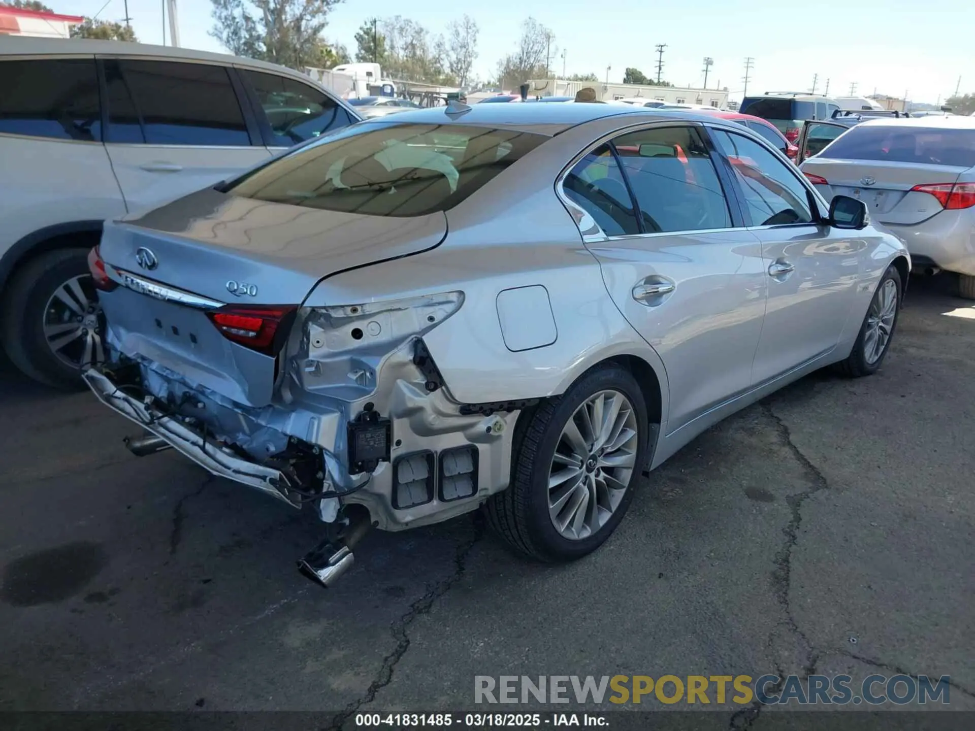 4 fotografías del automóvil dañado JN1EV7AP9LM203769 INFINITI Q50 2020