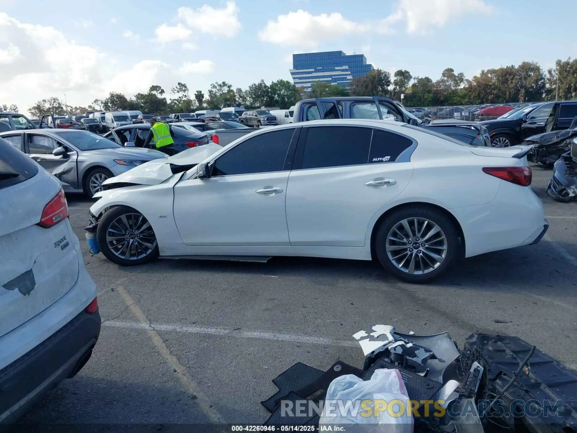 13 fotografías del automóvil dañado JN1EV7AP9LM203951 INFINITI Q50 2020