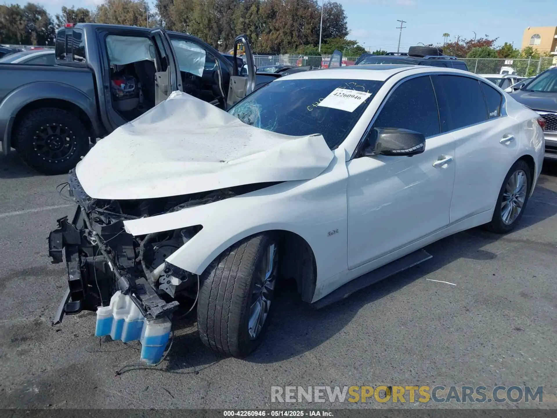 2 fotografías del automóvil dañado JN1EV7AP9LM203951 INFINITI Q50 2020