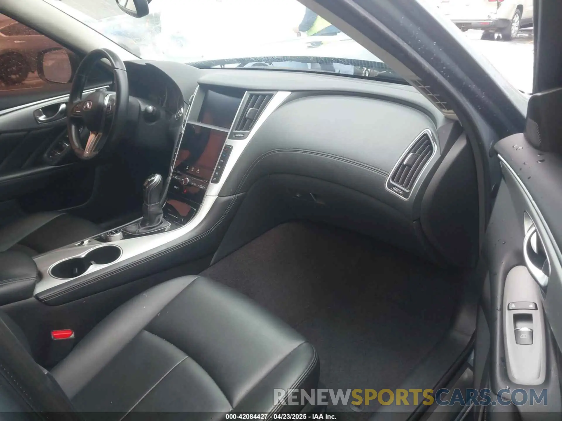 5 fotografías del automóvil dañado JN1EV7APXLM205739 INFINITI Q50 2020