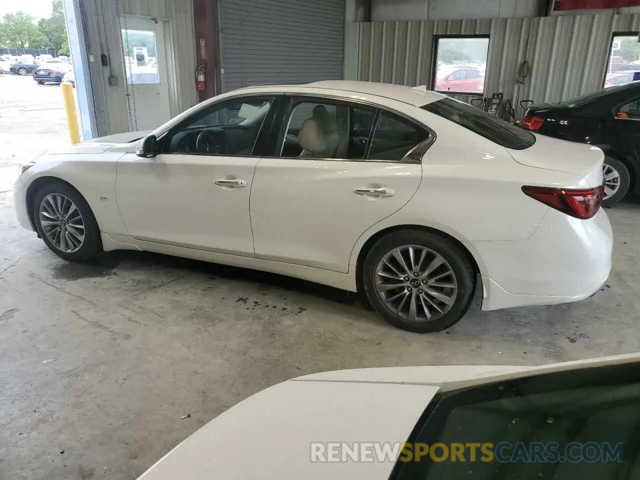 2 fotografías del automóvil dañado JN1EV7AR5LM251190 INFINITI Q50 2020