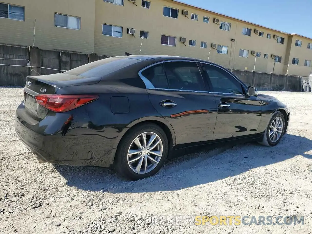 3 fotografías del automóvil dañado JN1EV7AP1MM701174 INFINITI Q50 2021
