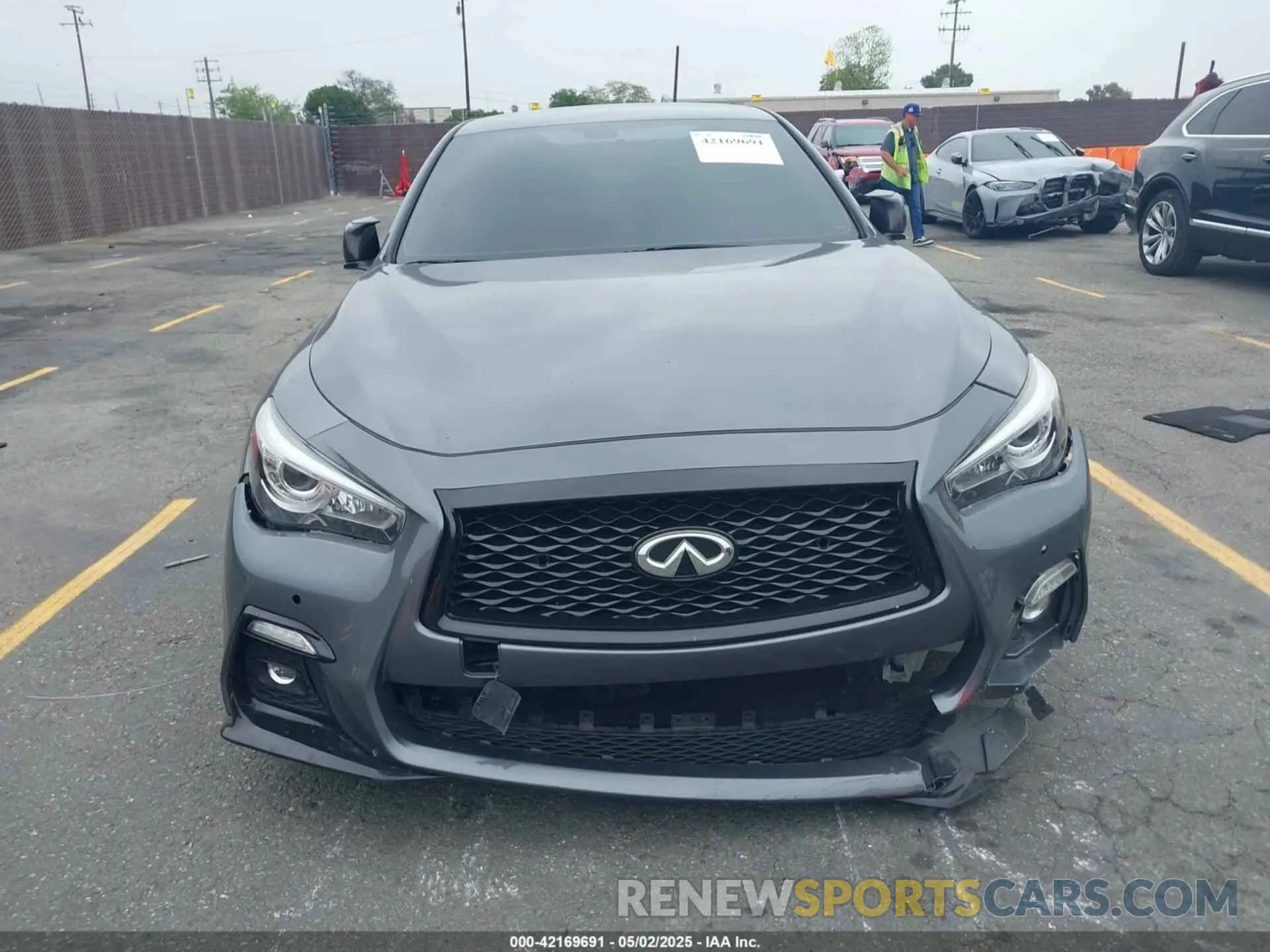 12 fotografías del automóvil dañado JN1EV7AP2MM703158 INFINITI Q50 2021