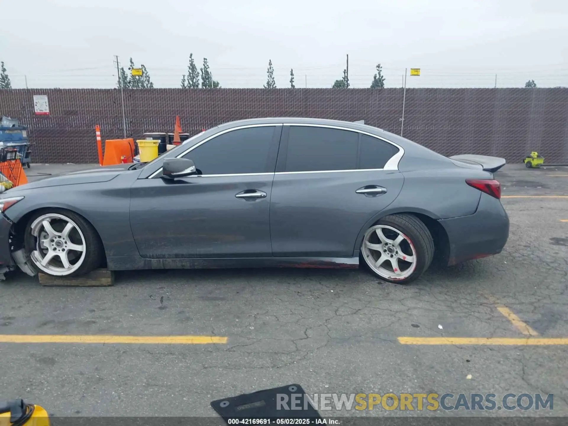 14 fotografías del automóvil dañado JN1EV7AP2MM703158 INFINITI Q50 2021