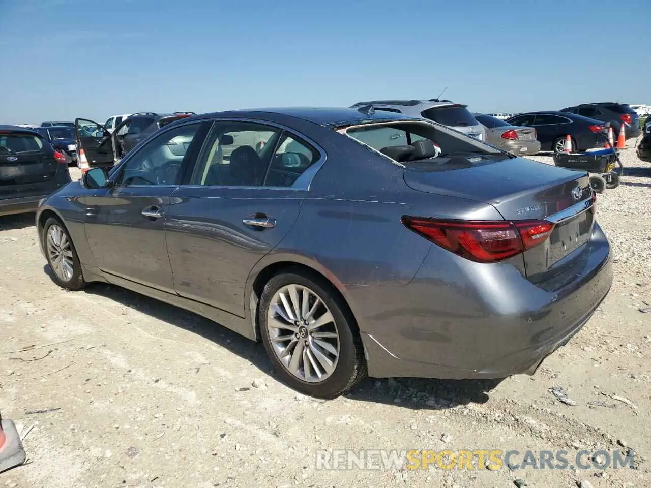 2 fotografías del automóvil dañado JN1EV7BP5MM702973 INFINITI Q50 2021