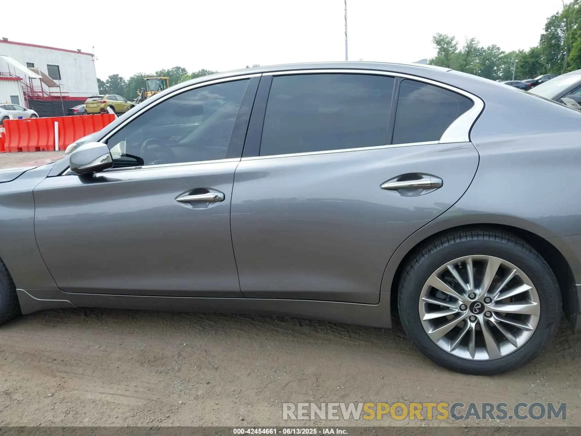 14 fotografías del automóvil dañado JN1EV7BR0MM753265 INFINITI Q50 2021