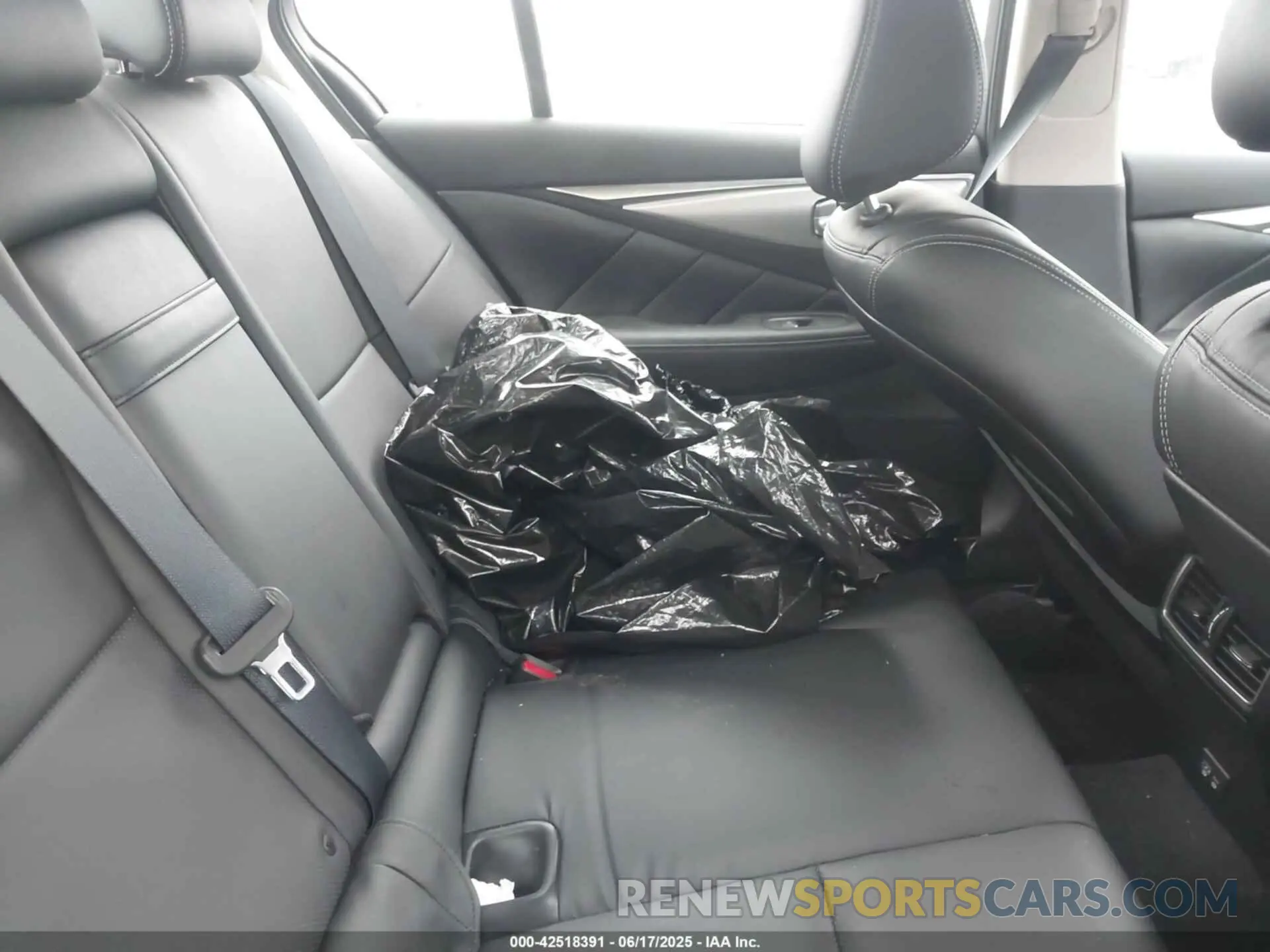 8 fotografías del automóvil dañado JN1EV7BR5MM753536 INFINITI Q50 2021