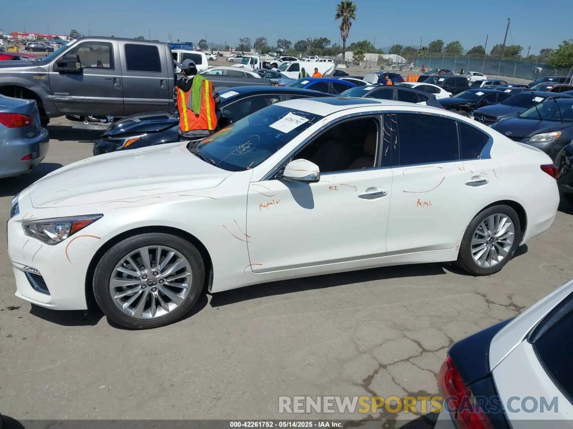 14 fotografías del automóvil dañado JN1EV7BP5RM601925 INFINITI Q50 2024
