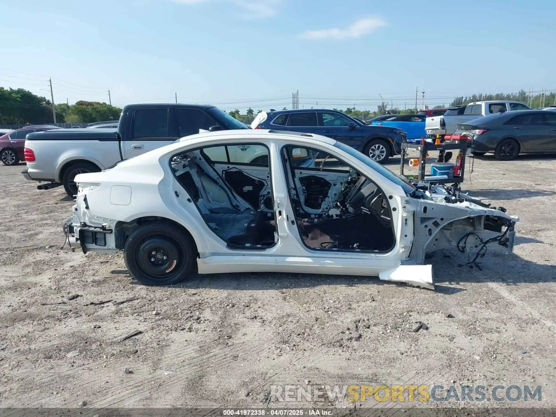 12 fotografías del automóvil dañado JN1FV7DP0RM660141 INFINITI Q50 2024