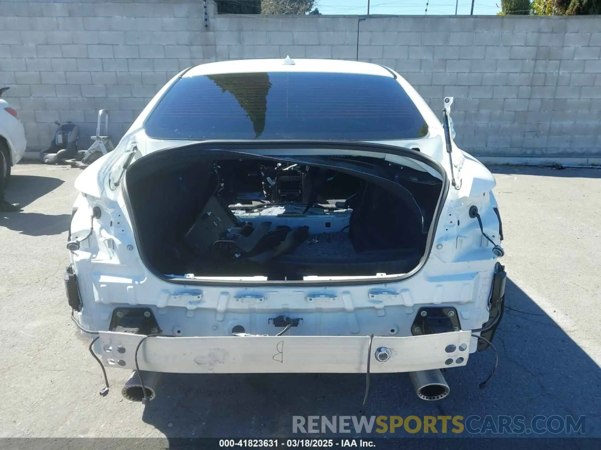 15 fotografías del automóvil dañado JN1FV7DP5RM660538 INFINITI Q50 2024