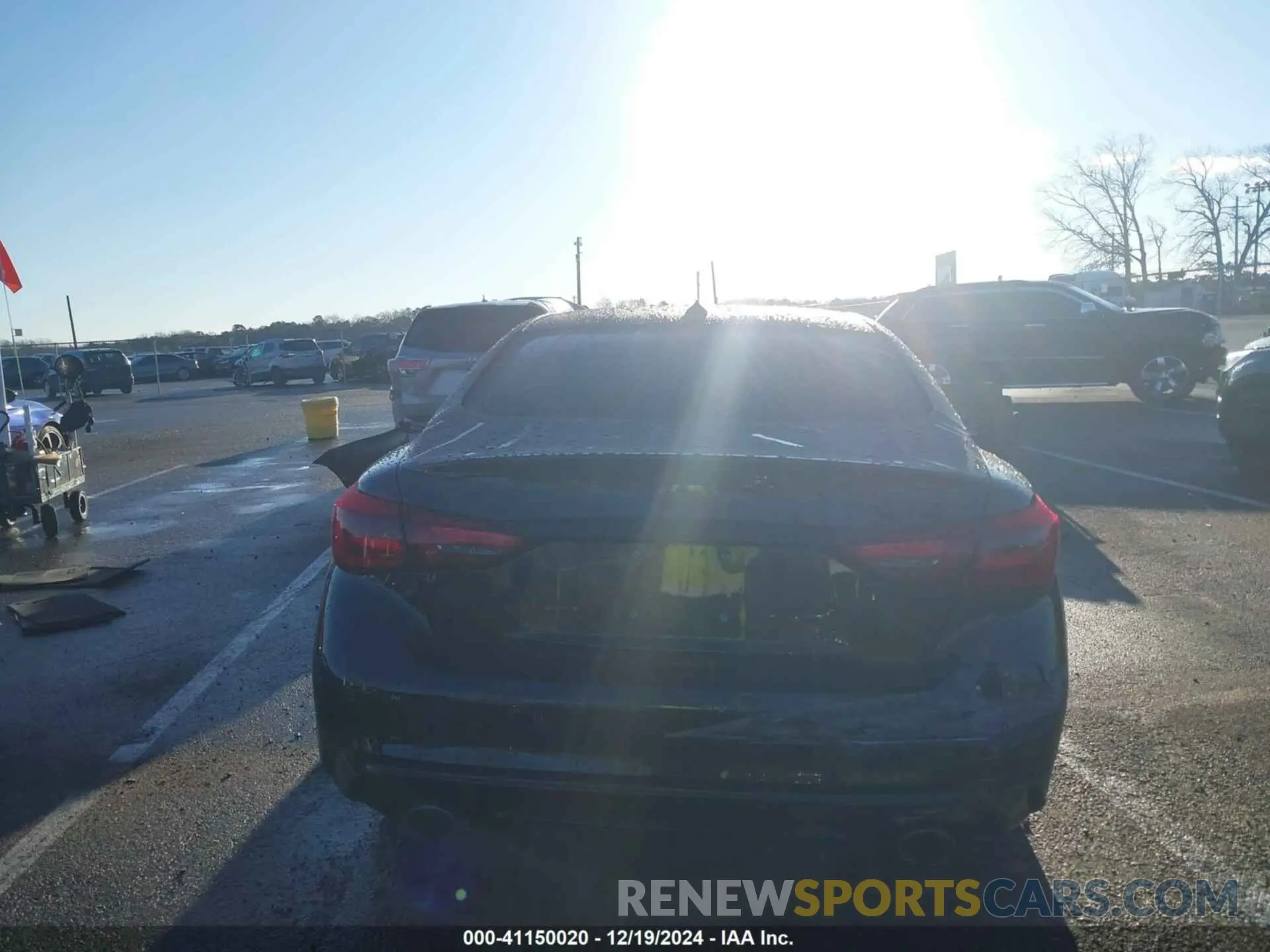 16 fotografías del automóvil dañado JN1FV7DR5RM680385 INFINITI Q50 2024