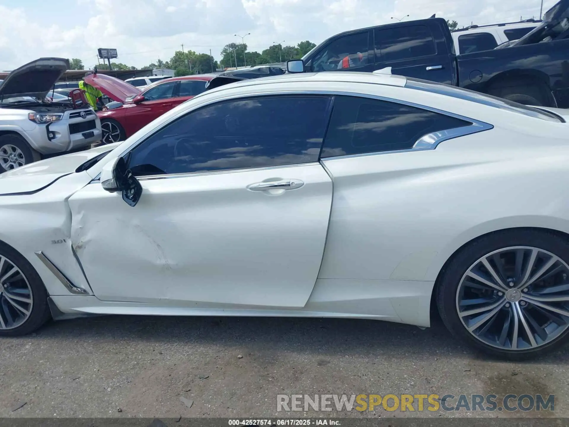 14 fotografías del automóvil dañado JN1EV7EK2KM230521 INFINITI Q60 2019