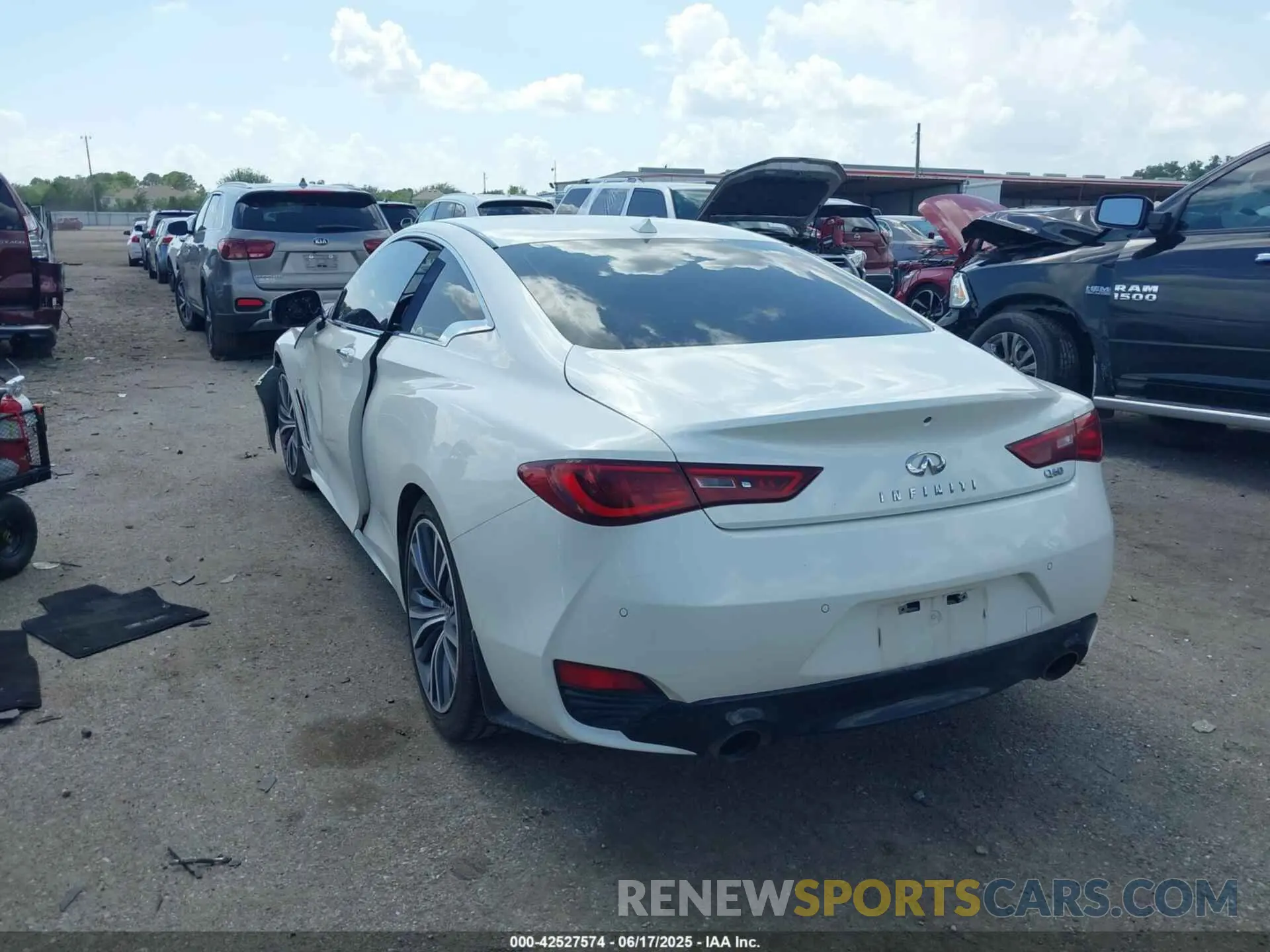 3 fotografías del automóvil dañado JN1EV7EK2KM230521 INFINITI Q60 2019