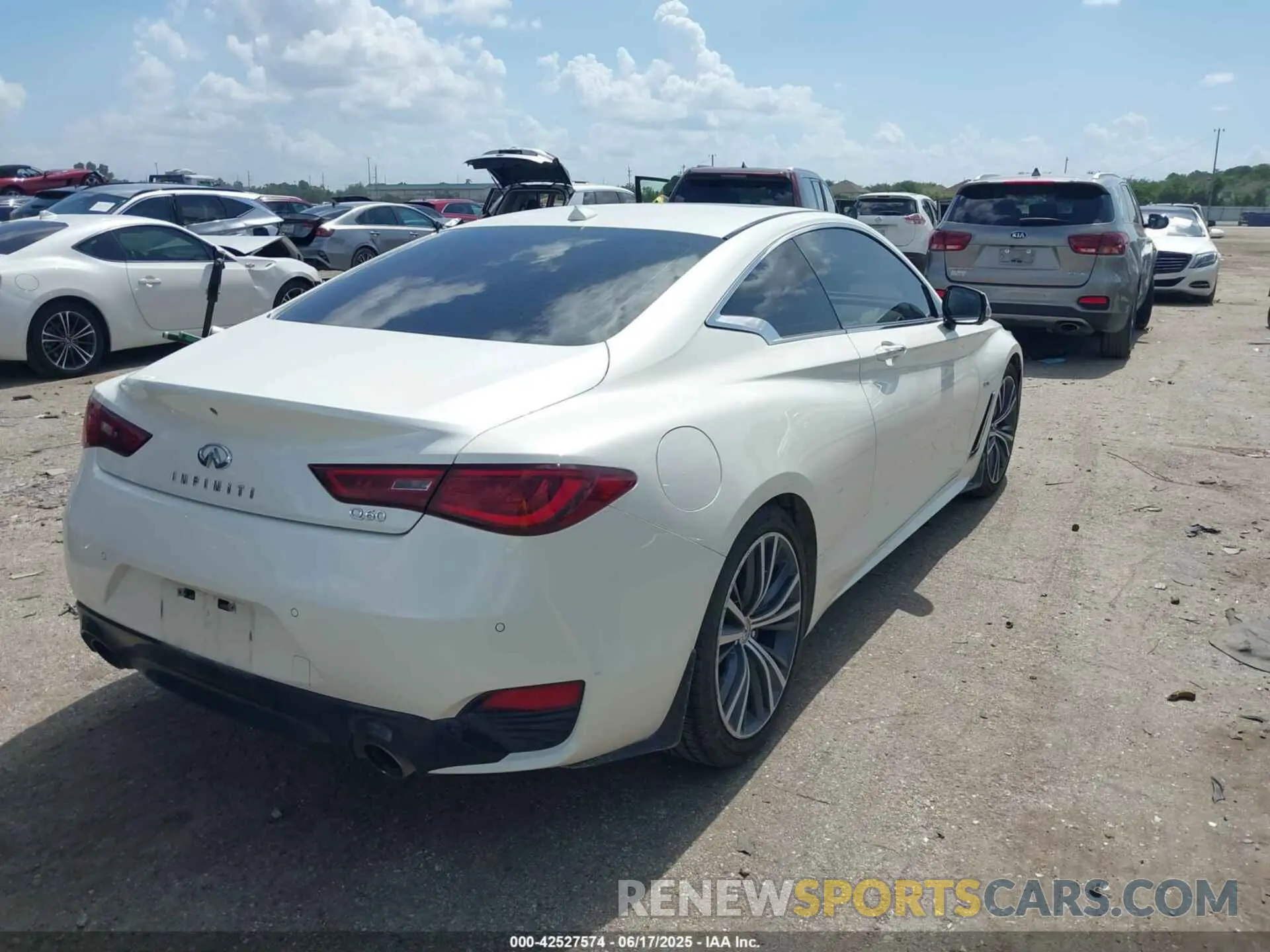 4 fotografías del automóvil dañado JN1EV7EK2KM230521 INFINITI Q60 2019