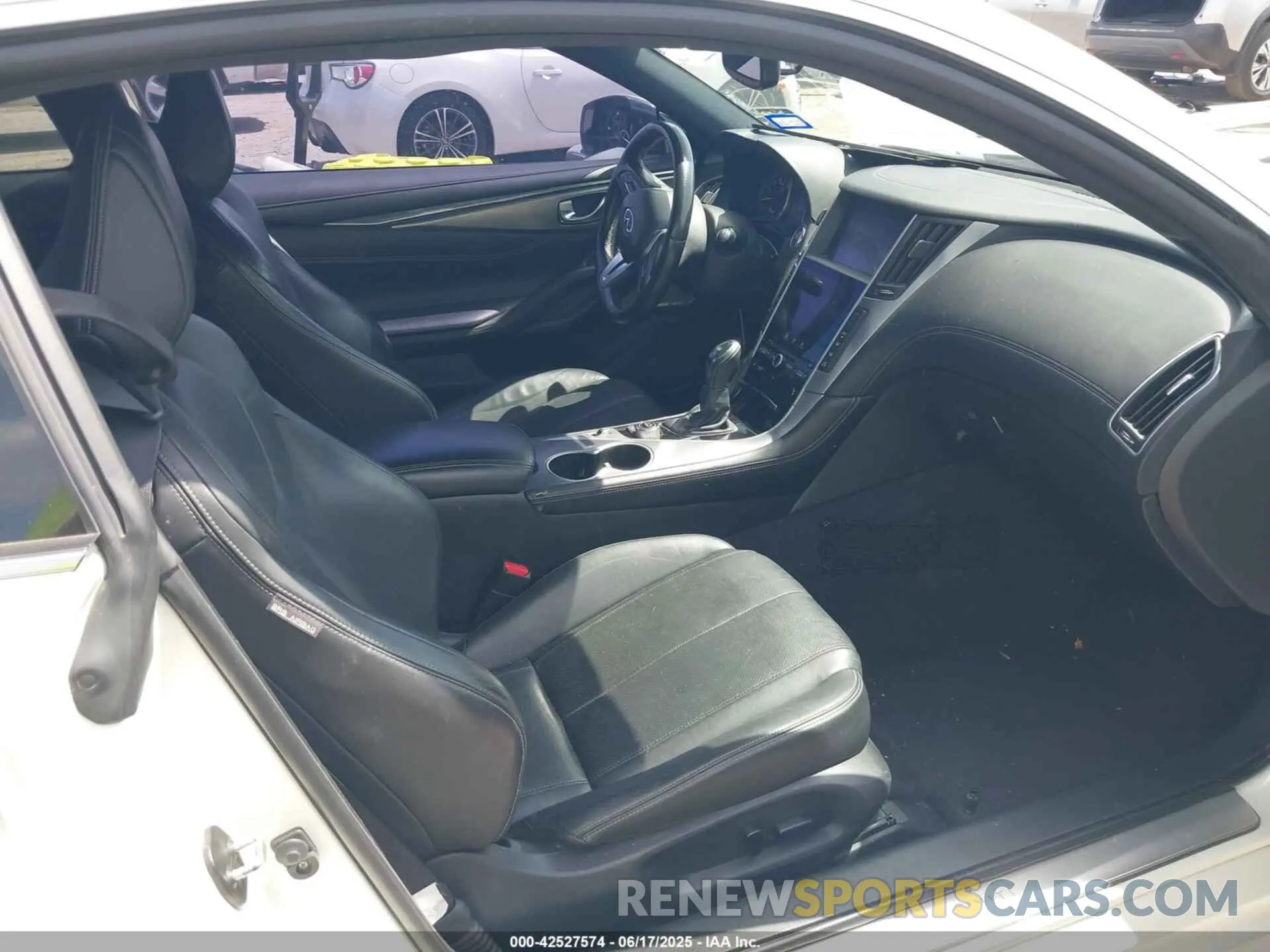 5 fotografías del automóvil dañado JN1EV7EK2KM230521 INFINITI Q60 2019
